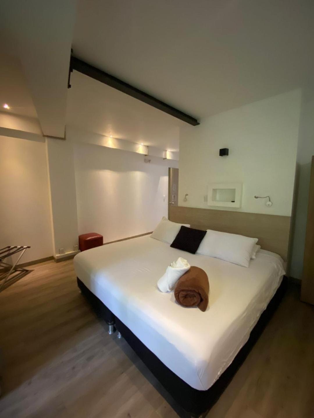 Studio Apartment with Balcony photo 1