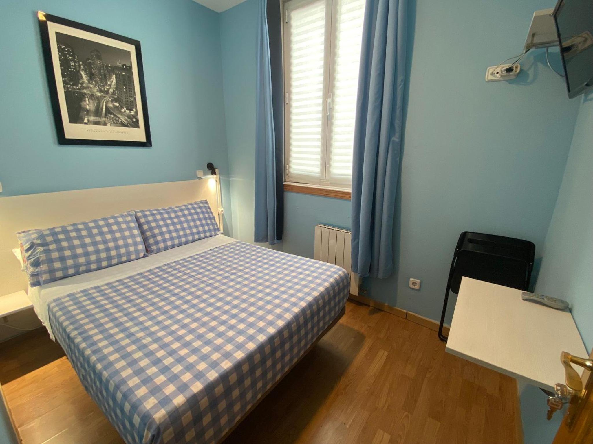 Double Room with Private Bathroom photo 2