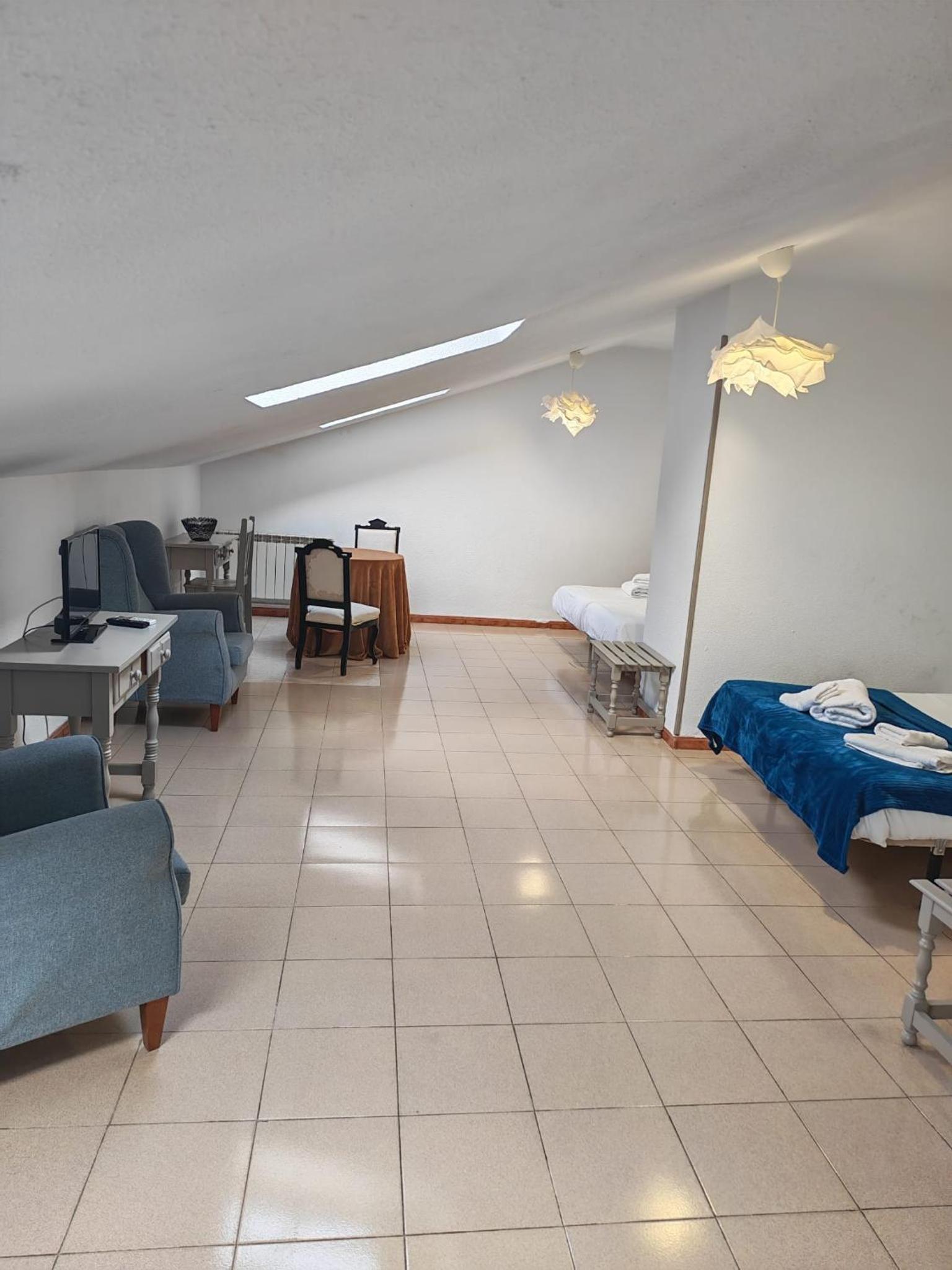 Classic Quadruple Room - Photo 3