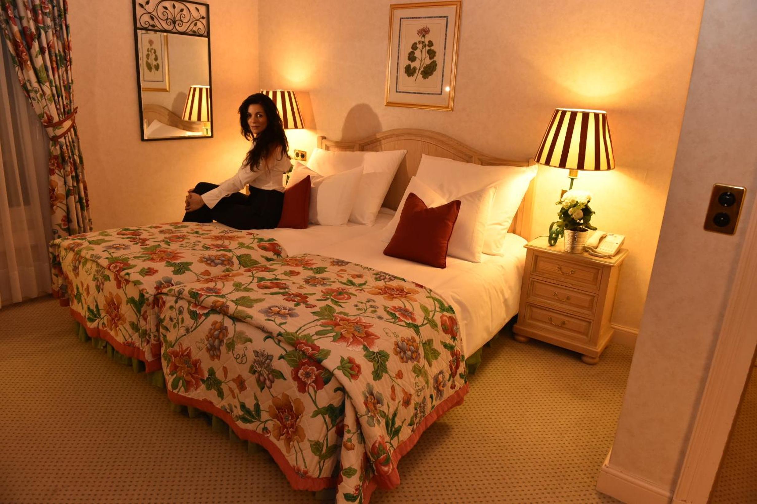 Deluxe Double Room with Golf Court View photo 2