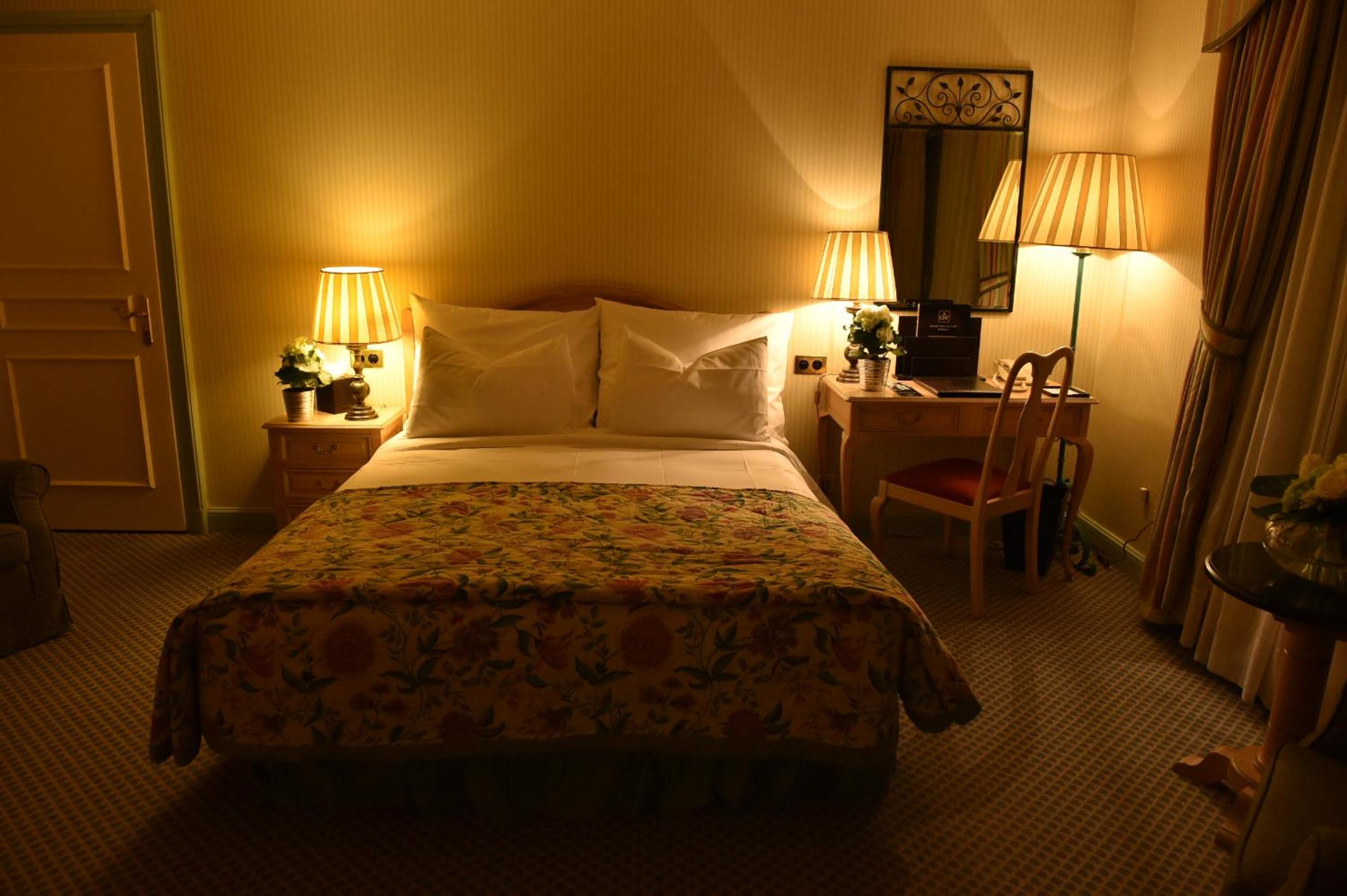 Deluxe Double Room with Golf Court View photo 3