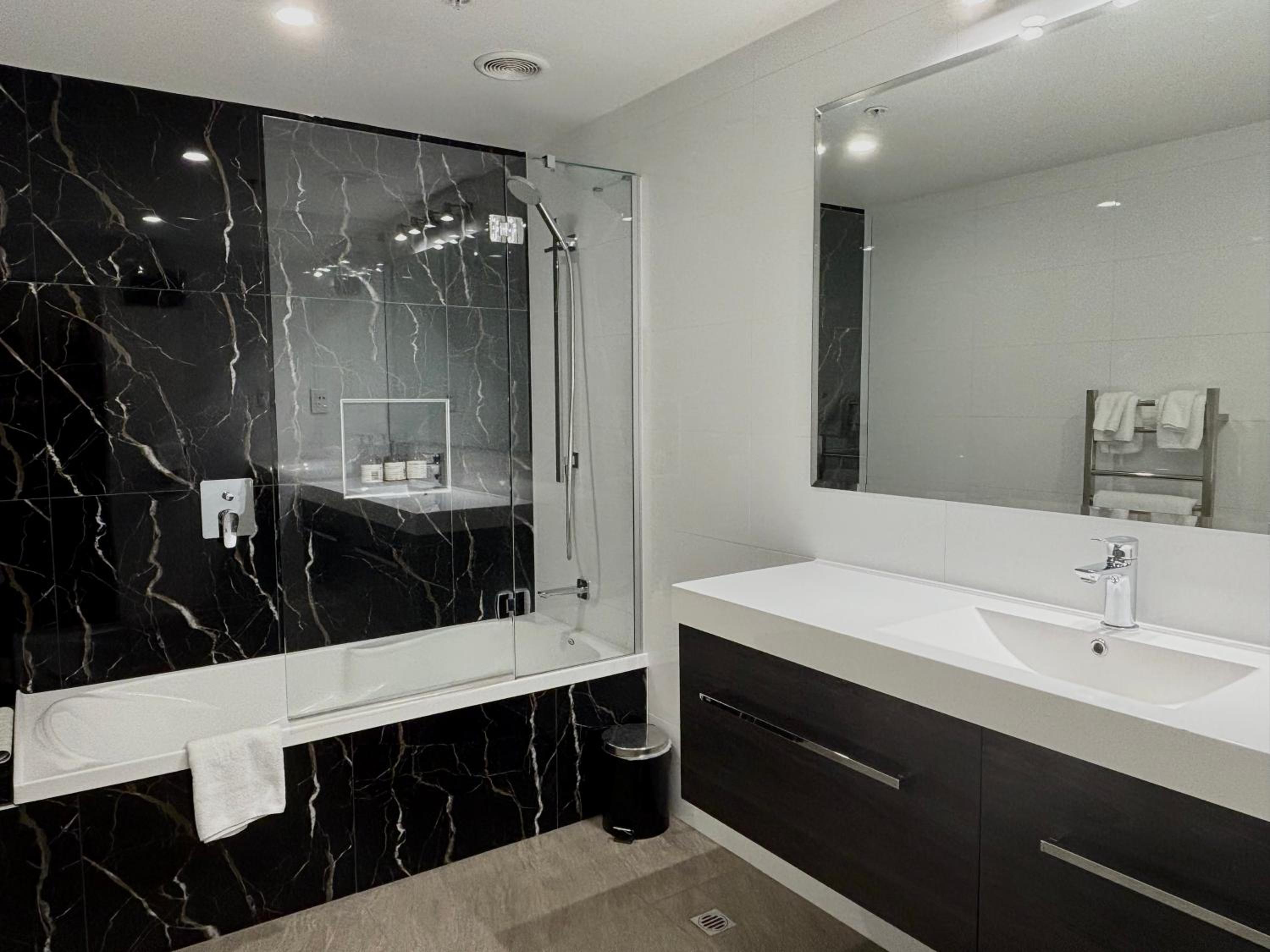 Superior Triple Room photo 2