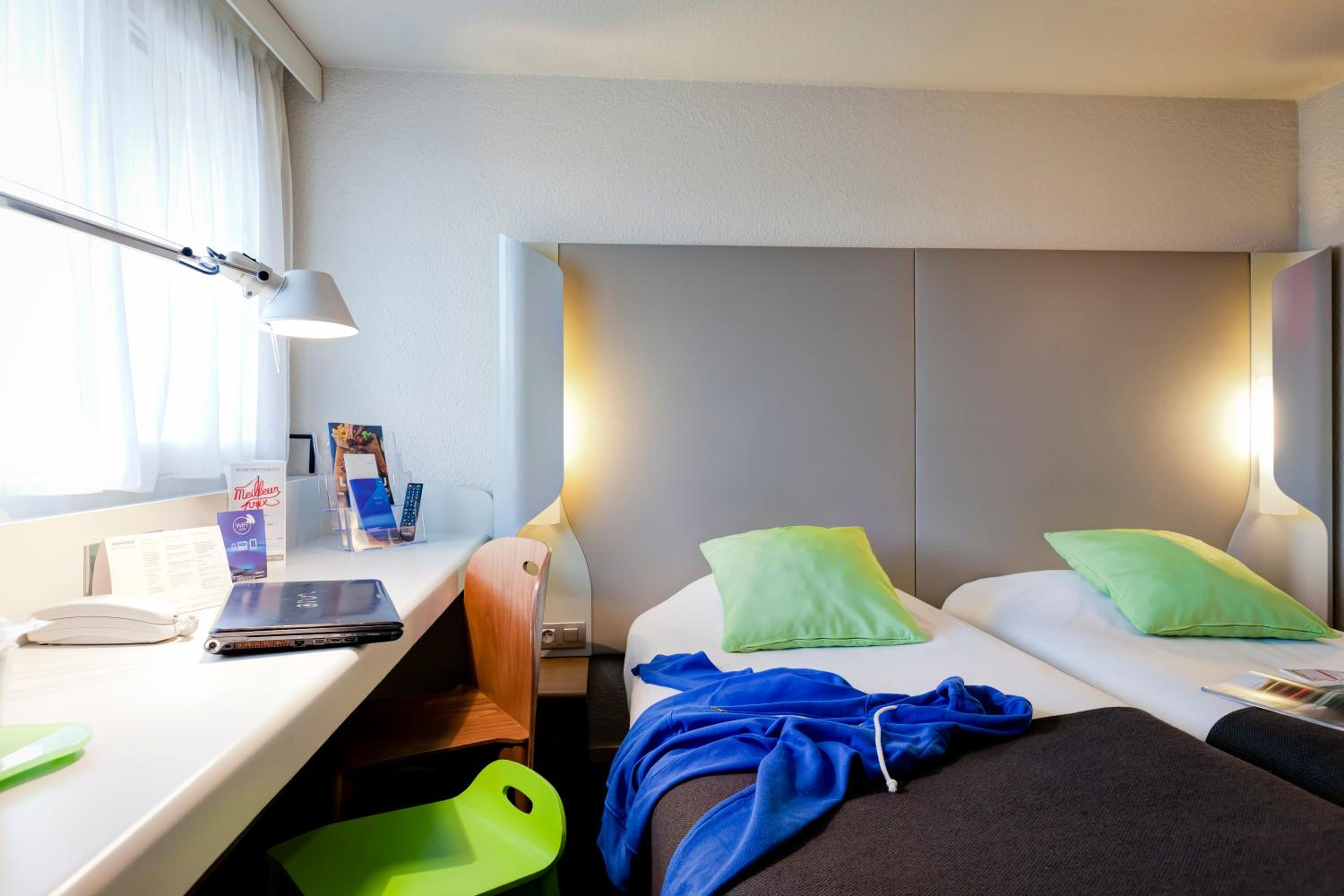 Twin Room - Photo 4
