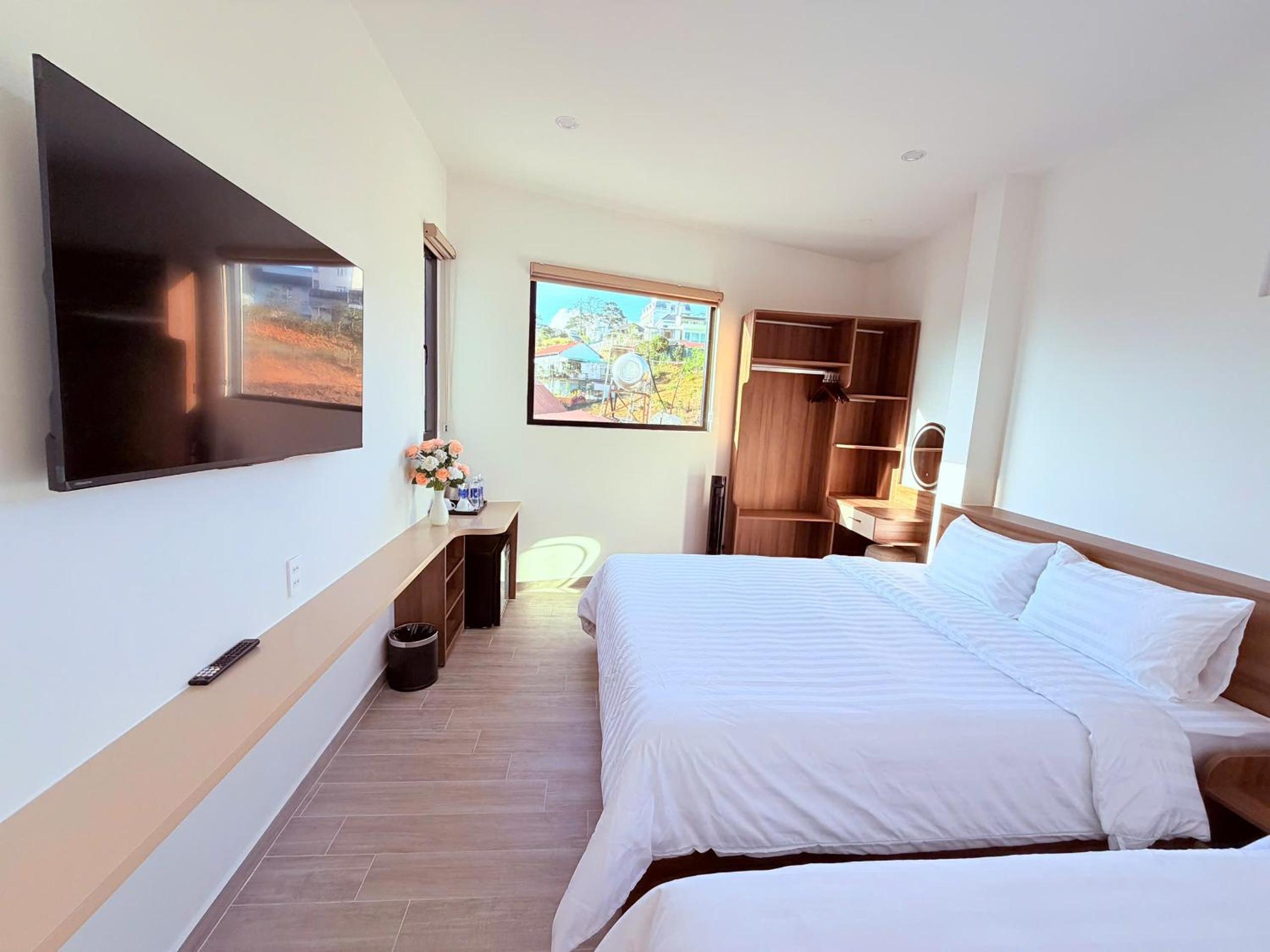 Quadruple Room with Mountain View