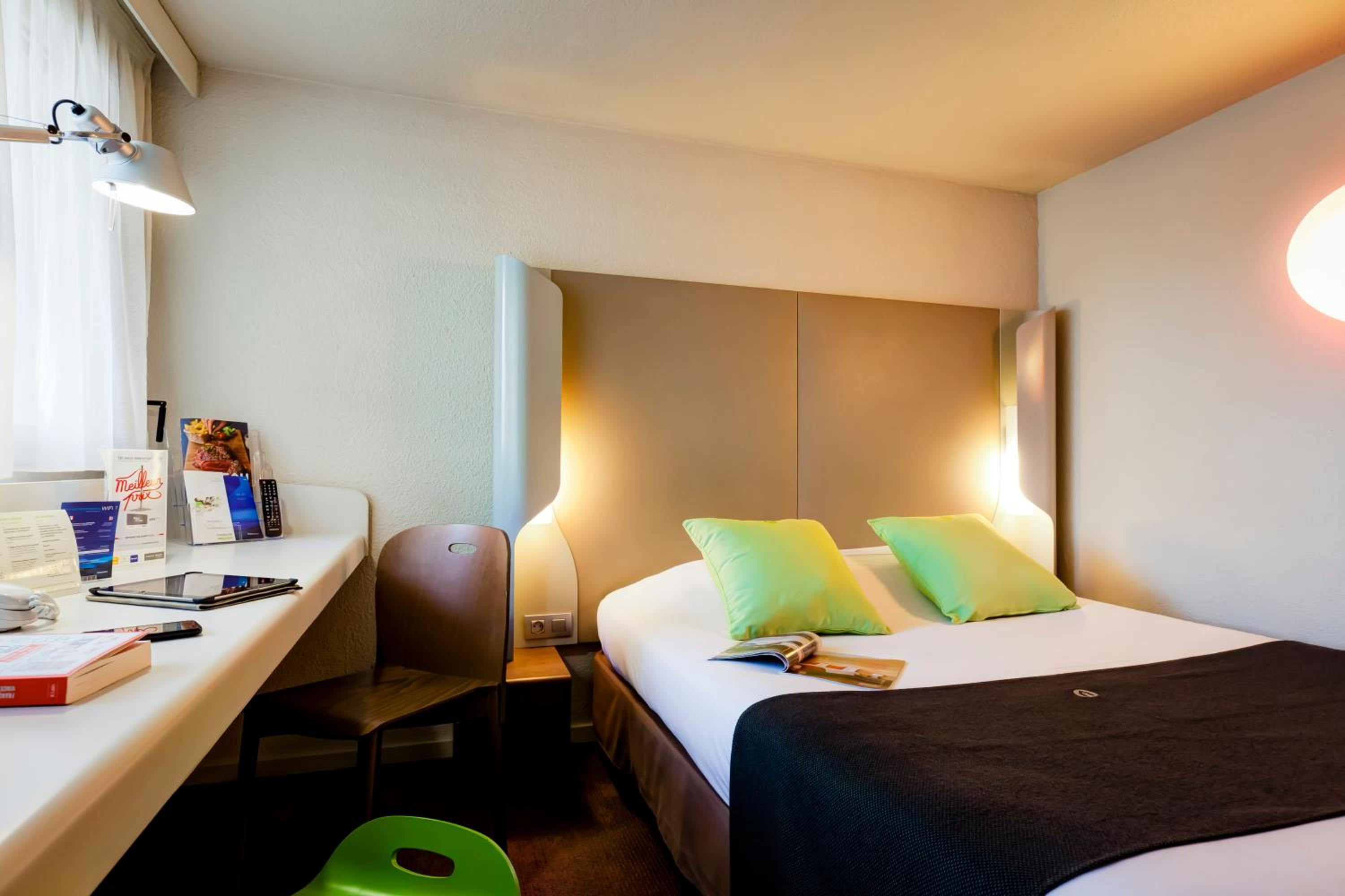 Double Room - Photo 8