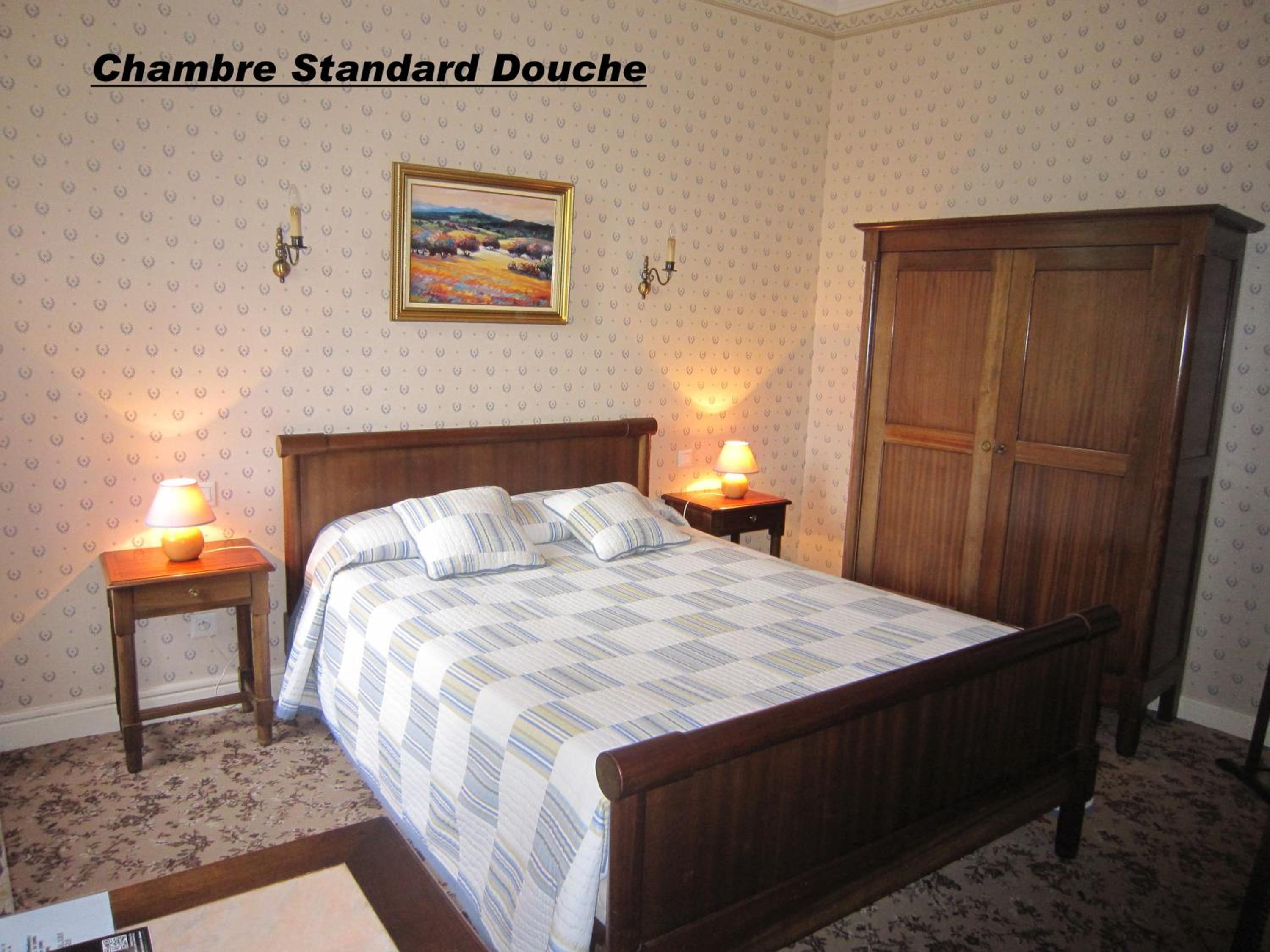 Double Room with Shower photo 2