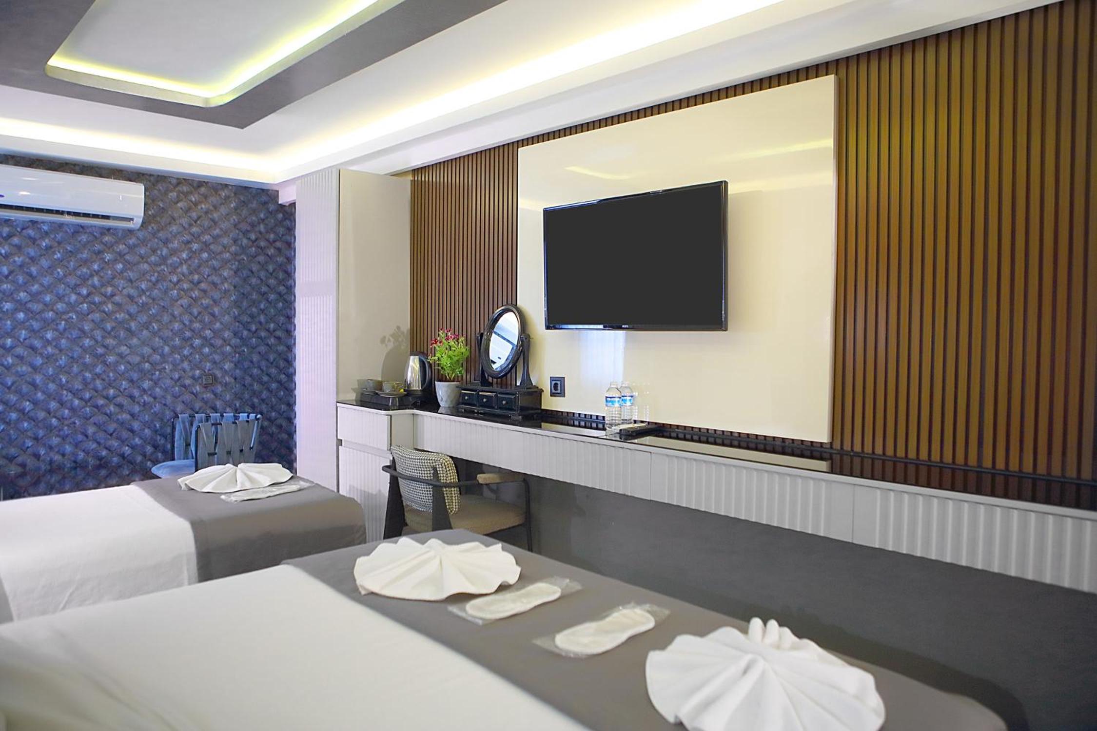 Deluxe Triple Room photo 2