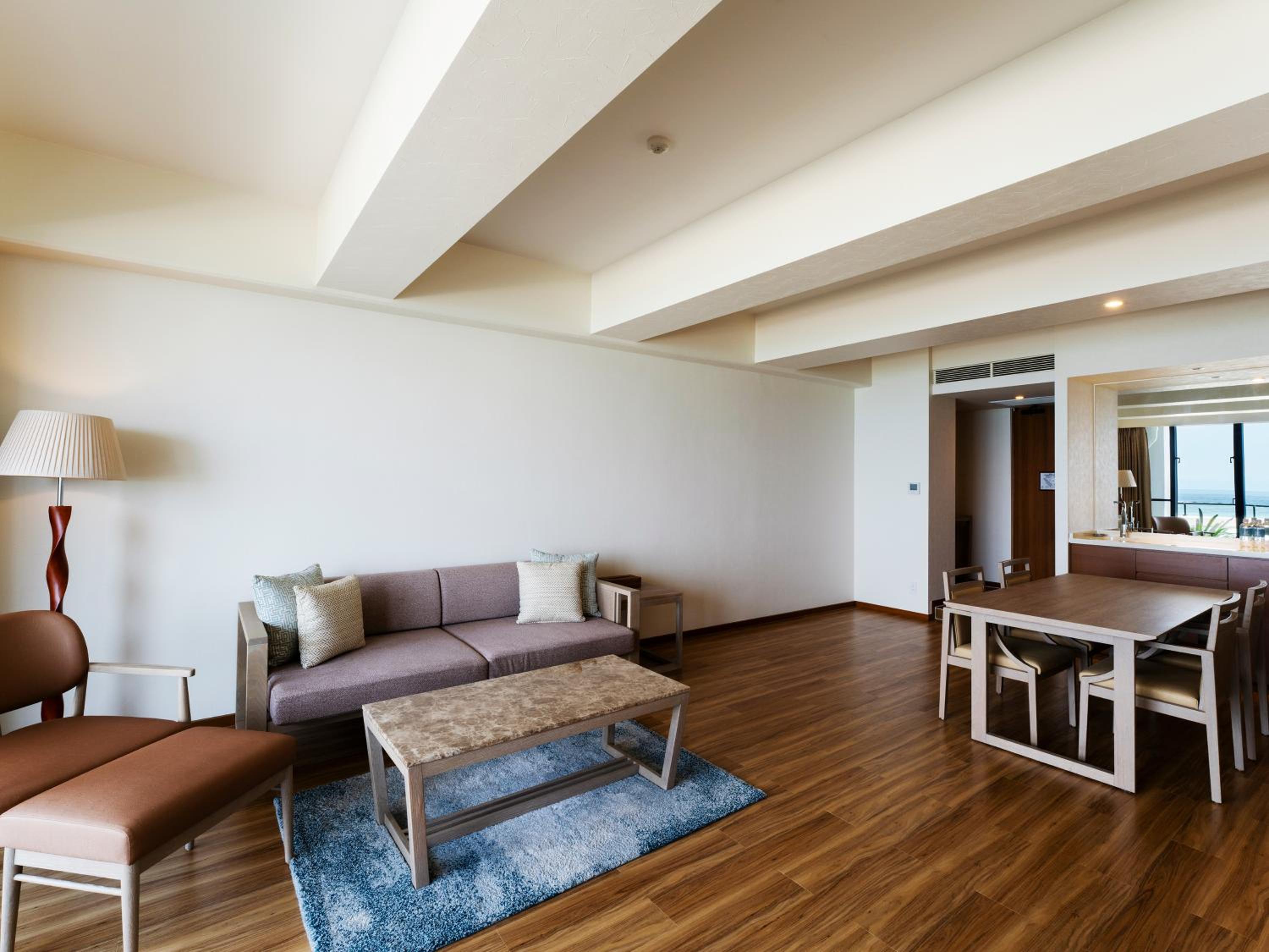 MB Suite Room with Ocean View and Lounge Access - Non-Smoking