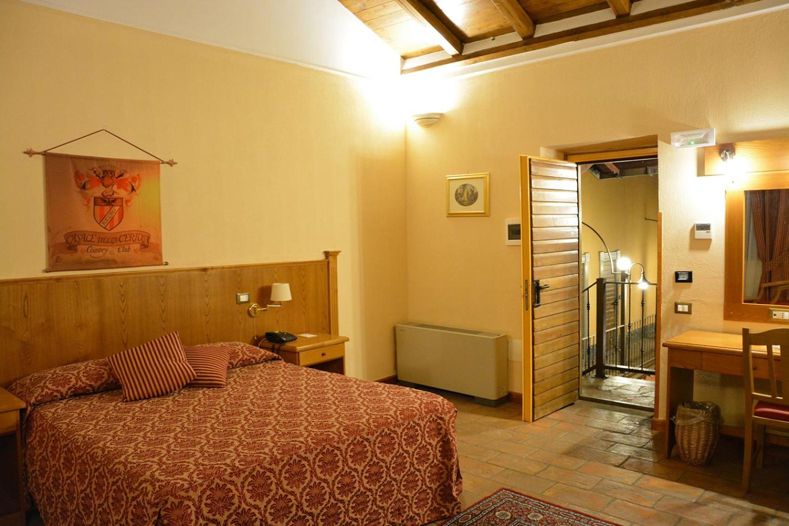 Double Room - Photo 10
