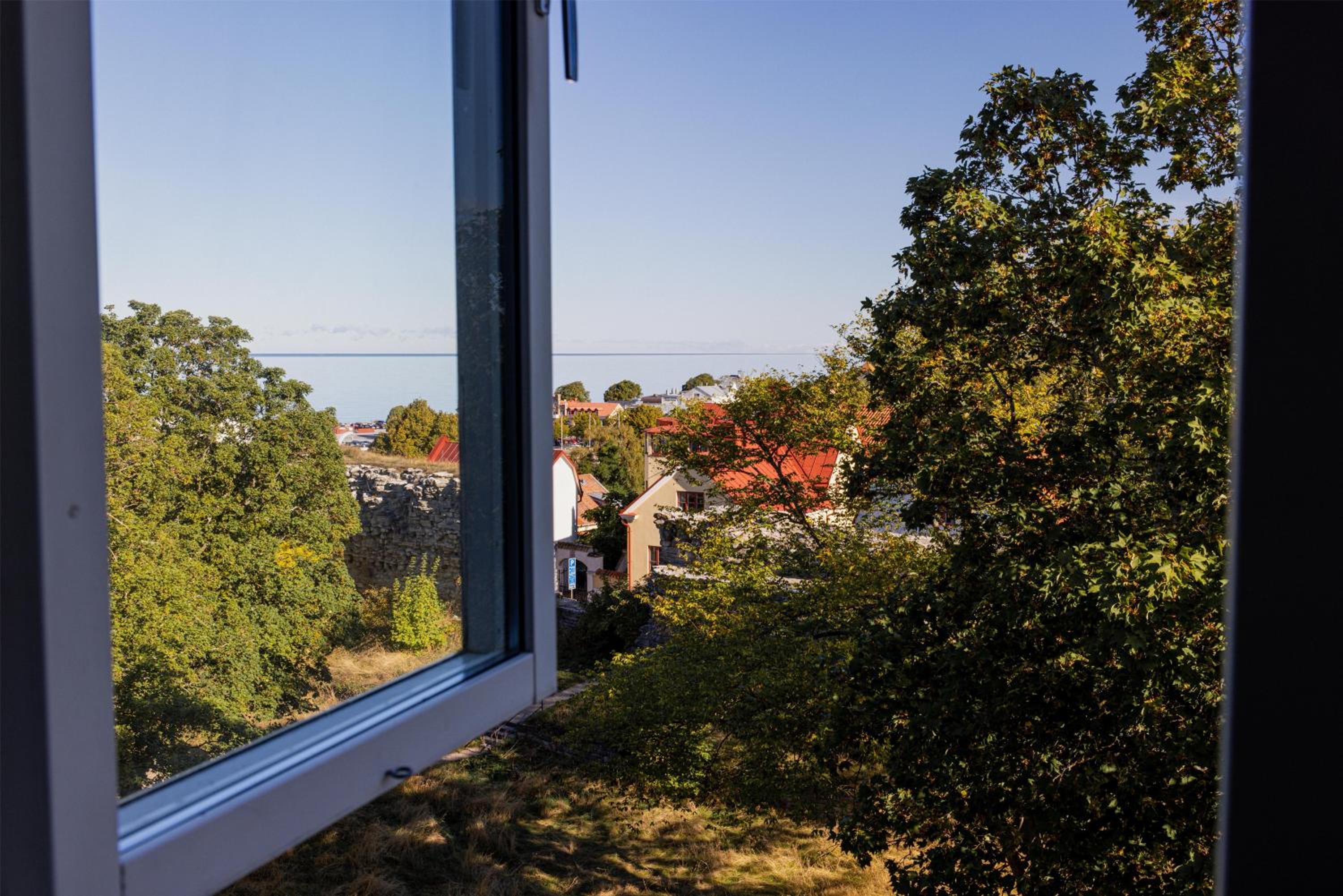 Standard Twin Room with Sea View - Non-Smoking - Photo 4