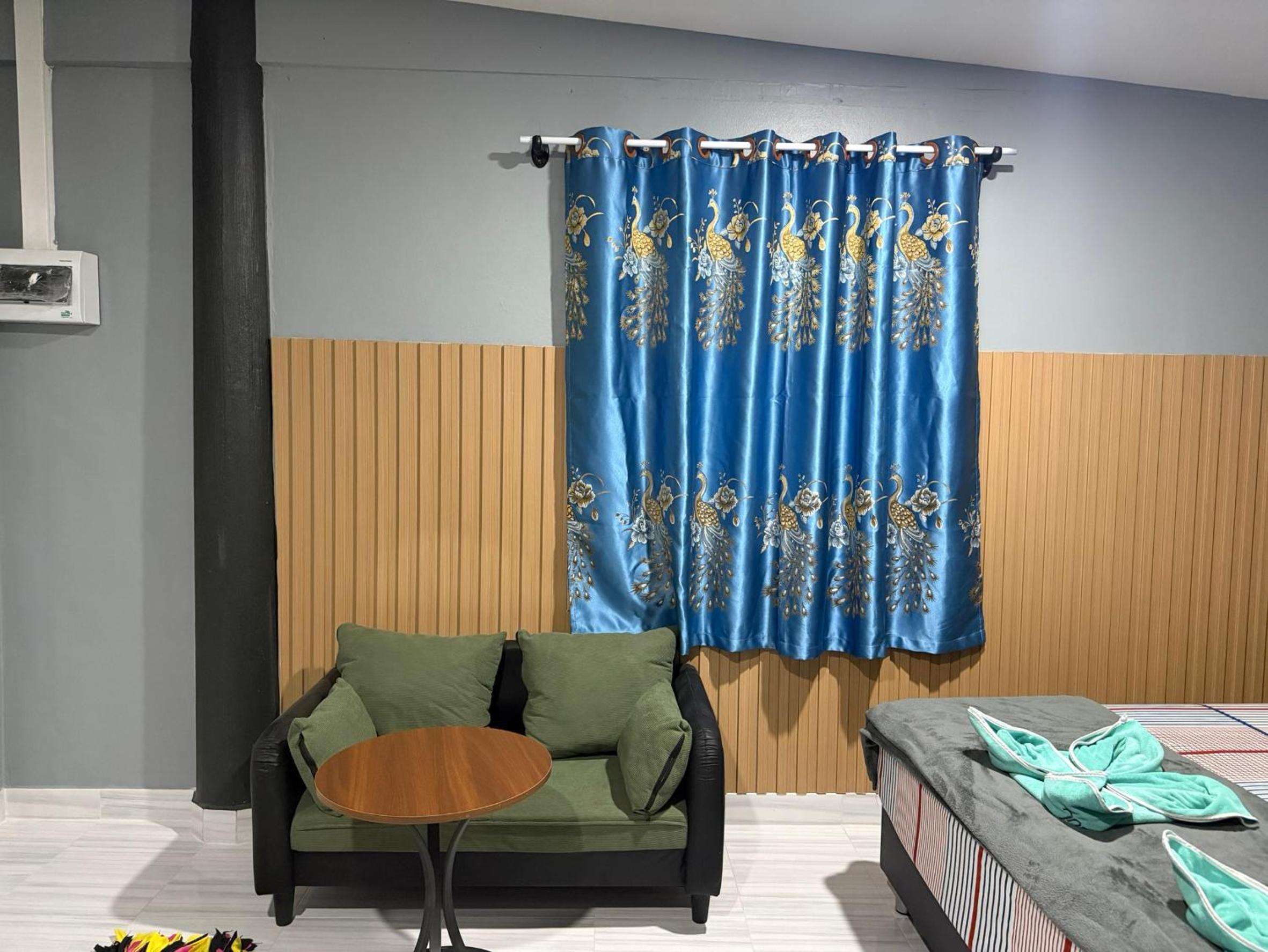 Standard Queen Room photo 2