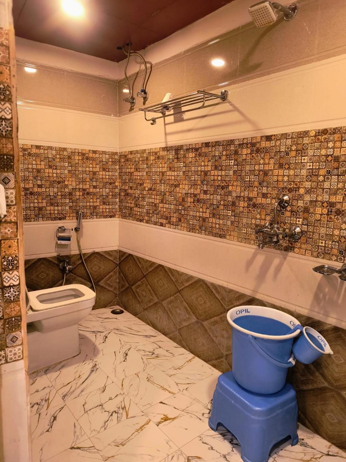 Triple Room with Private Bathroom photo 3