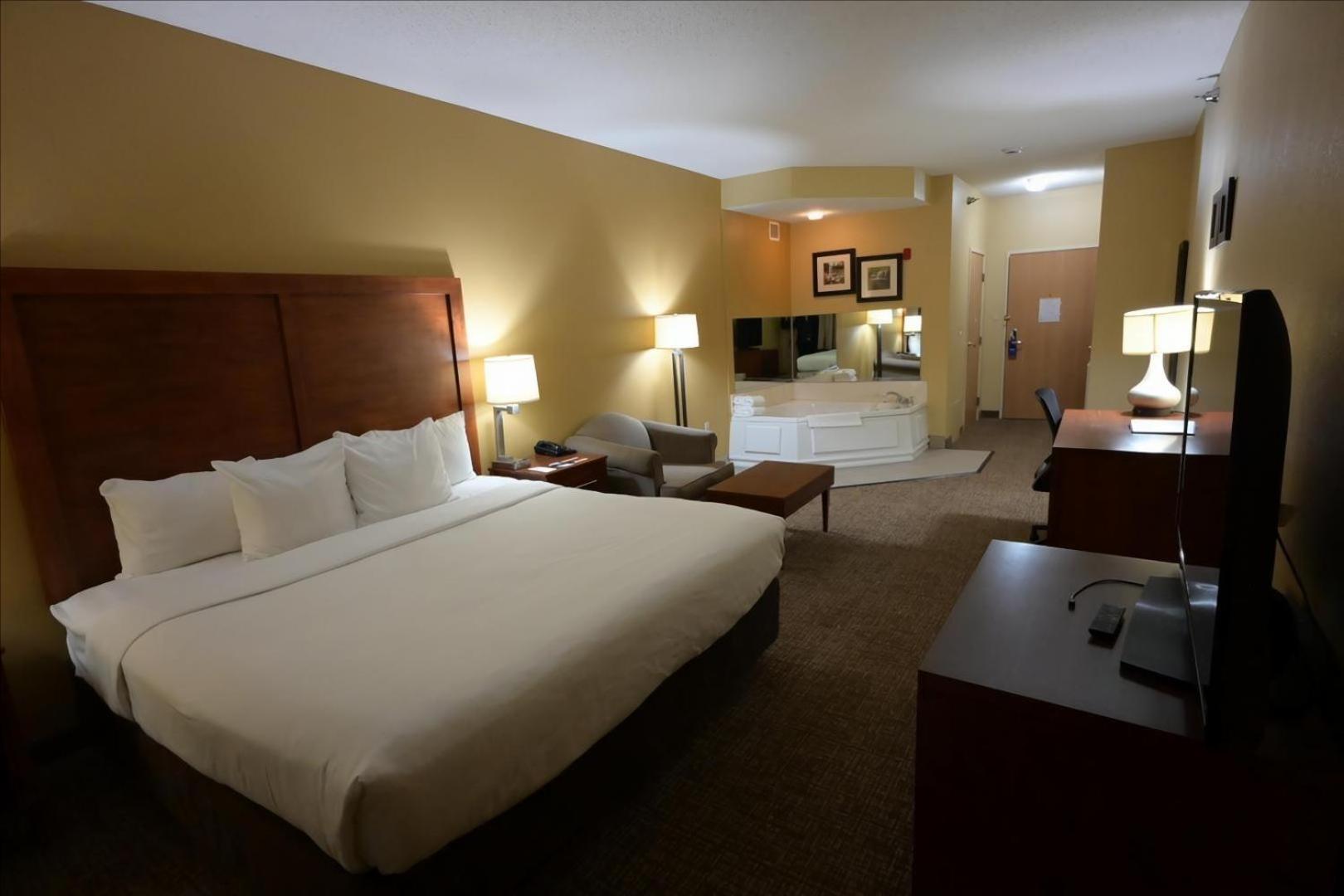 King Room with Whirlpool - Non-smoking photo 1