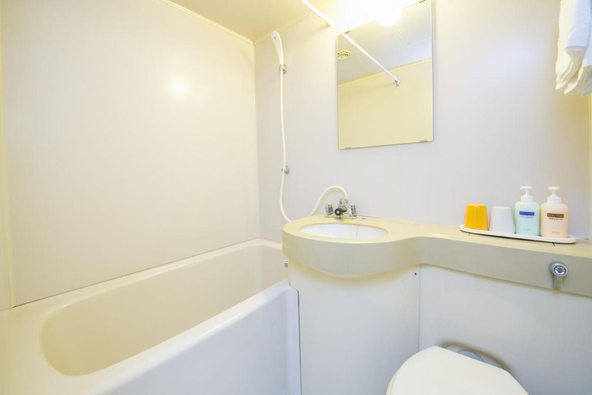 Twin Room - Main Building - Nonsmoking - Photo 4