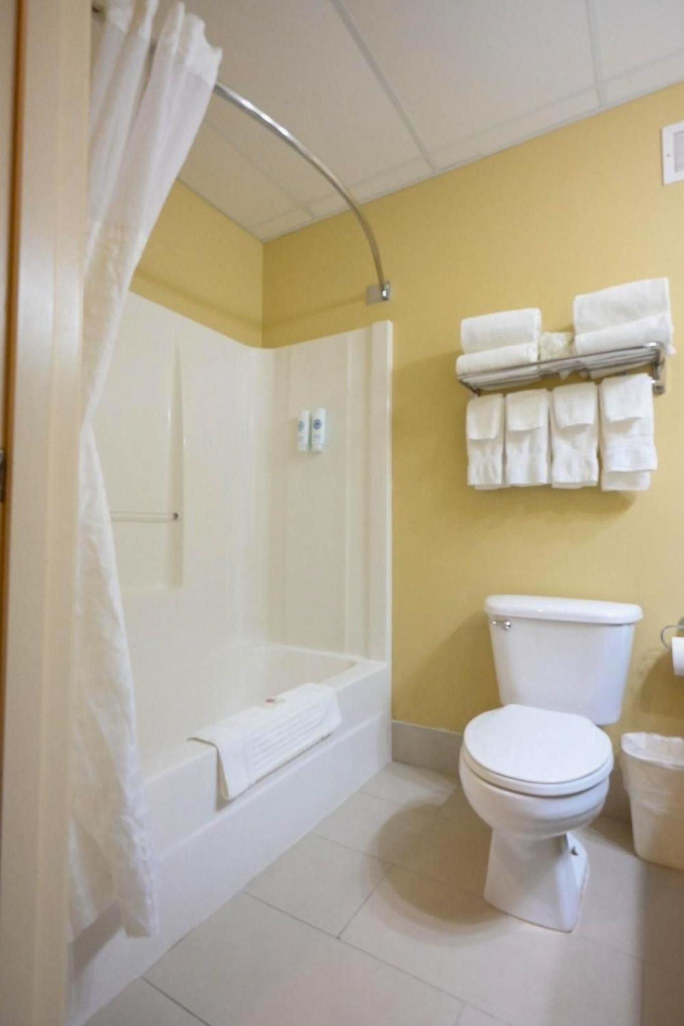 Queen Room - Non Smoking - Photo 2