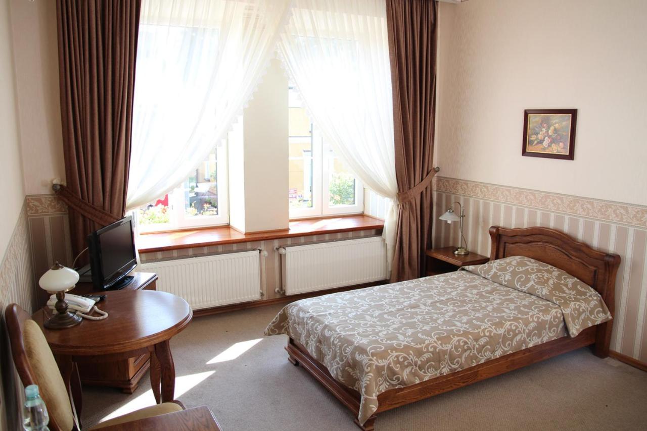 Large Double Room - Photo 2