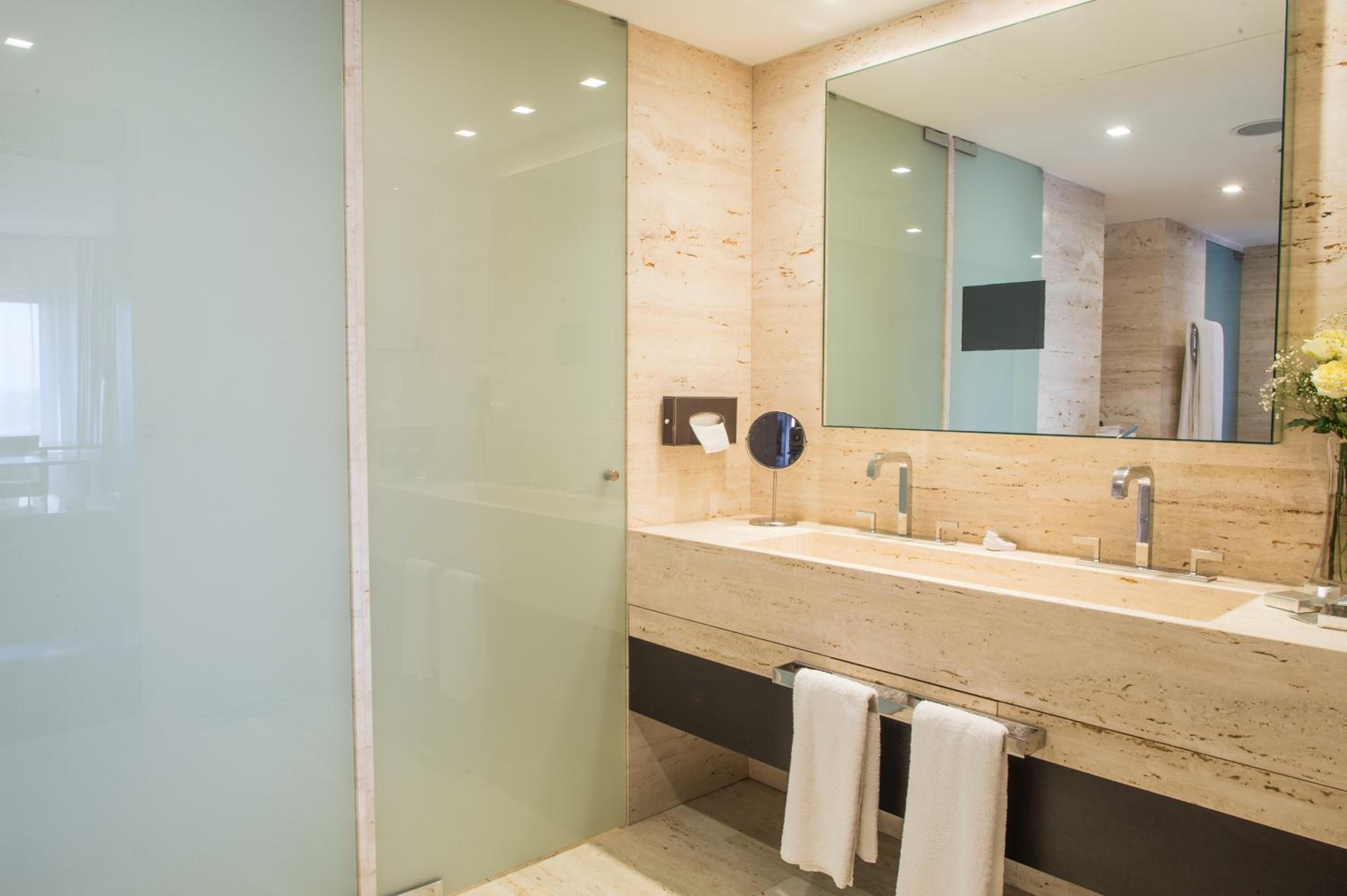 Penthouse - Photo 2
