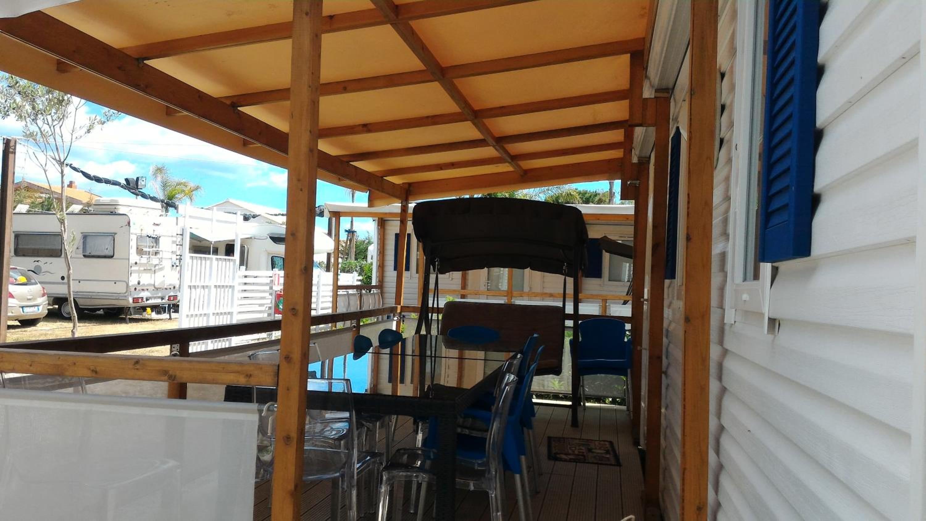 Mobile Home photo 2