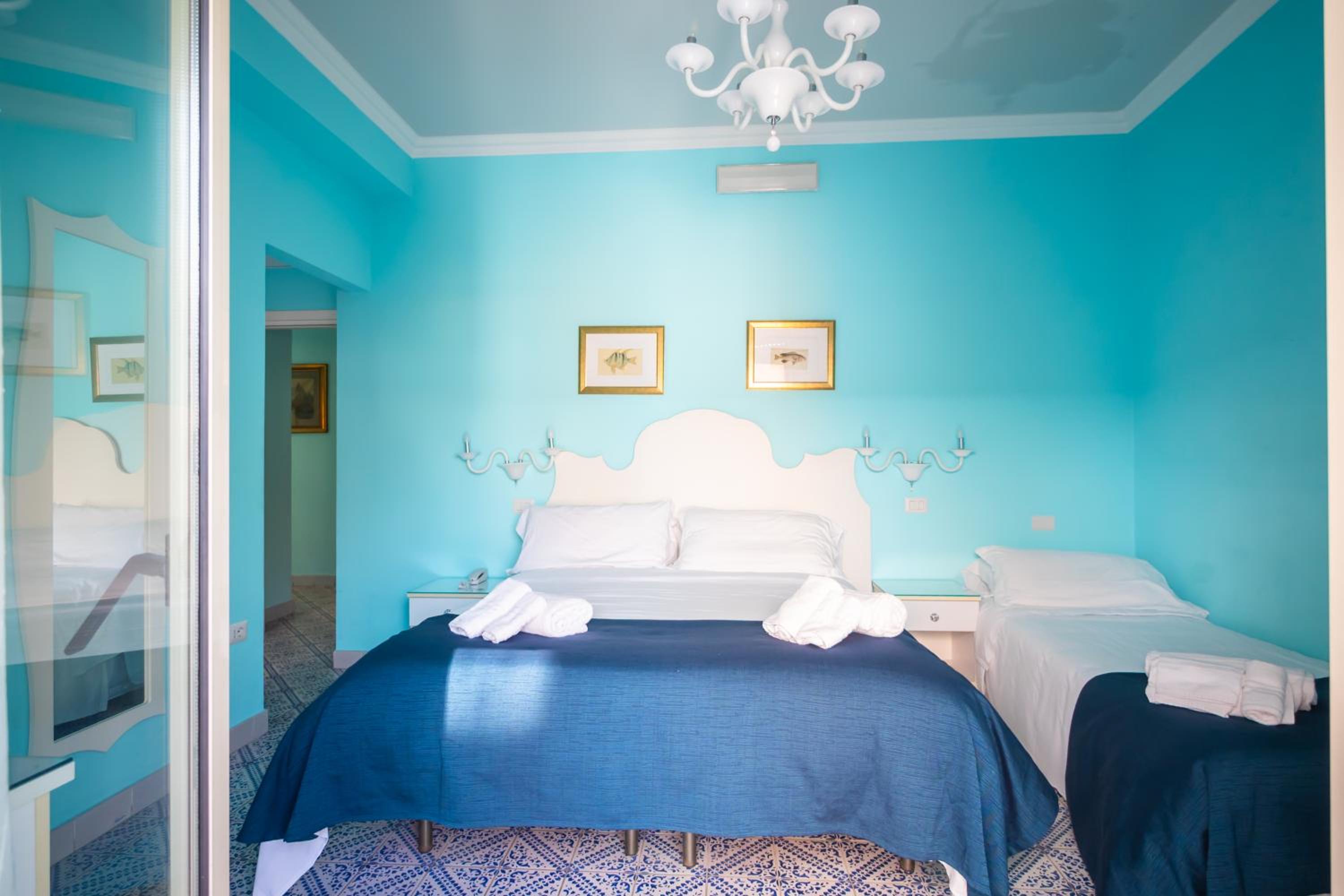 Triple Room with Sea View