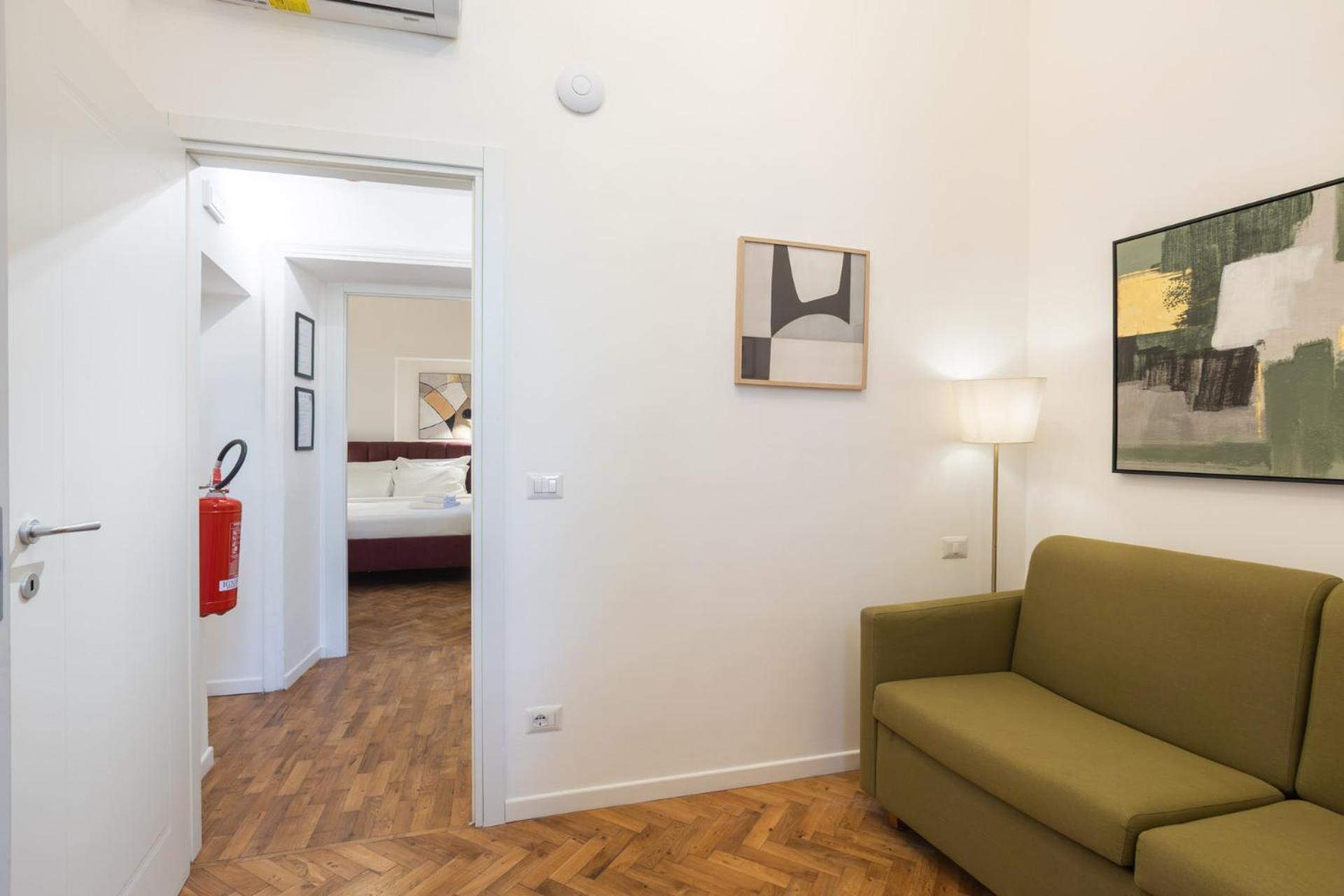 One-Bedroom Standard Apartment photo 2