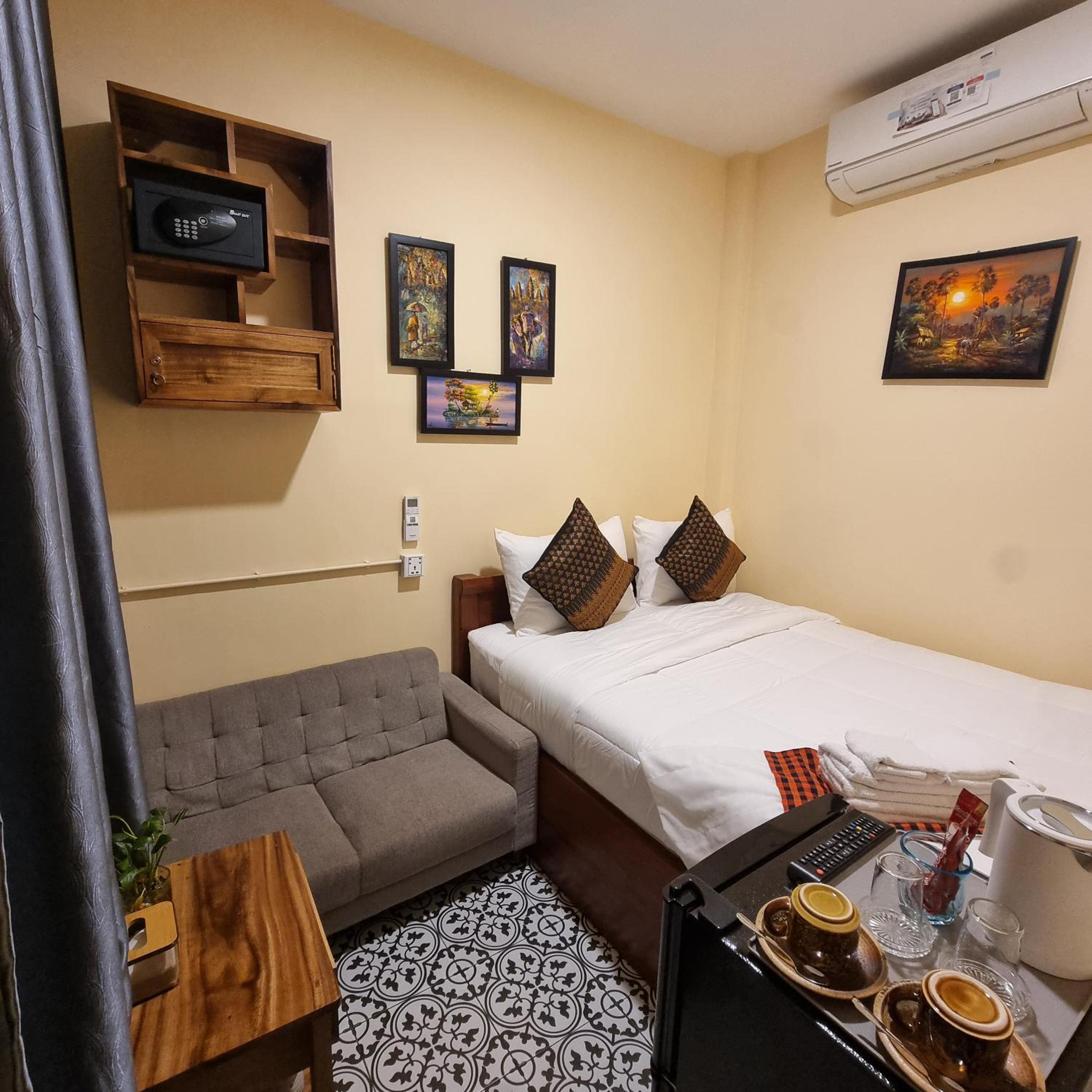 Economy Double Room photo 2