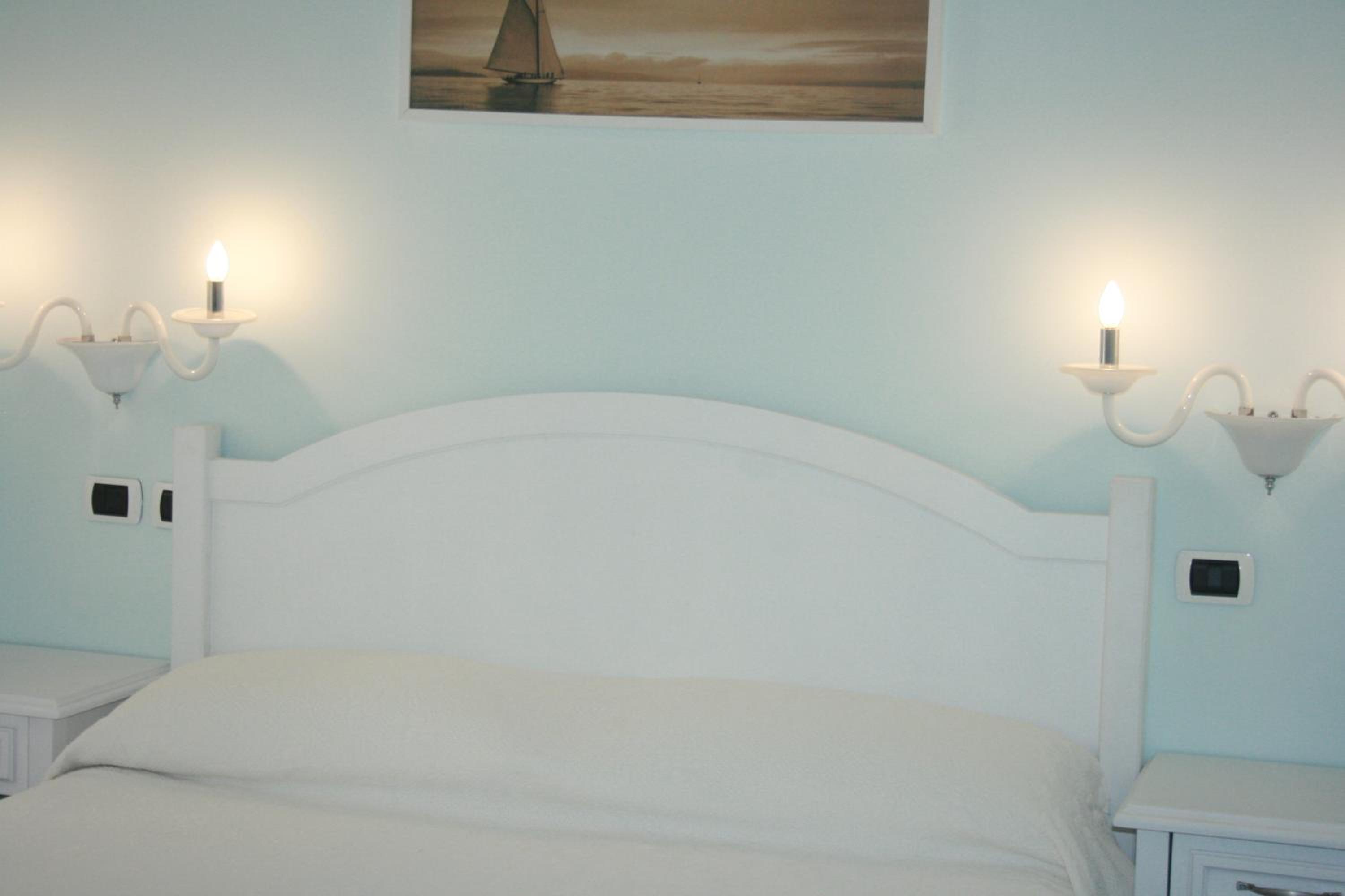 Economy Double Room photo 1