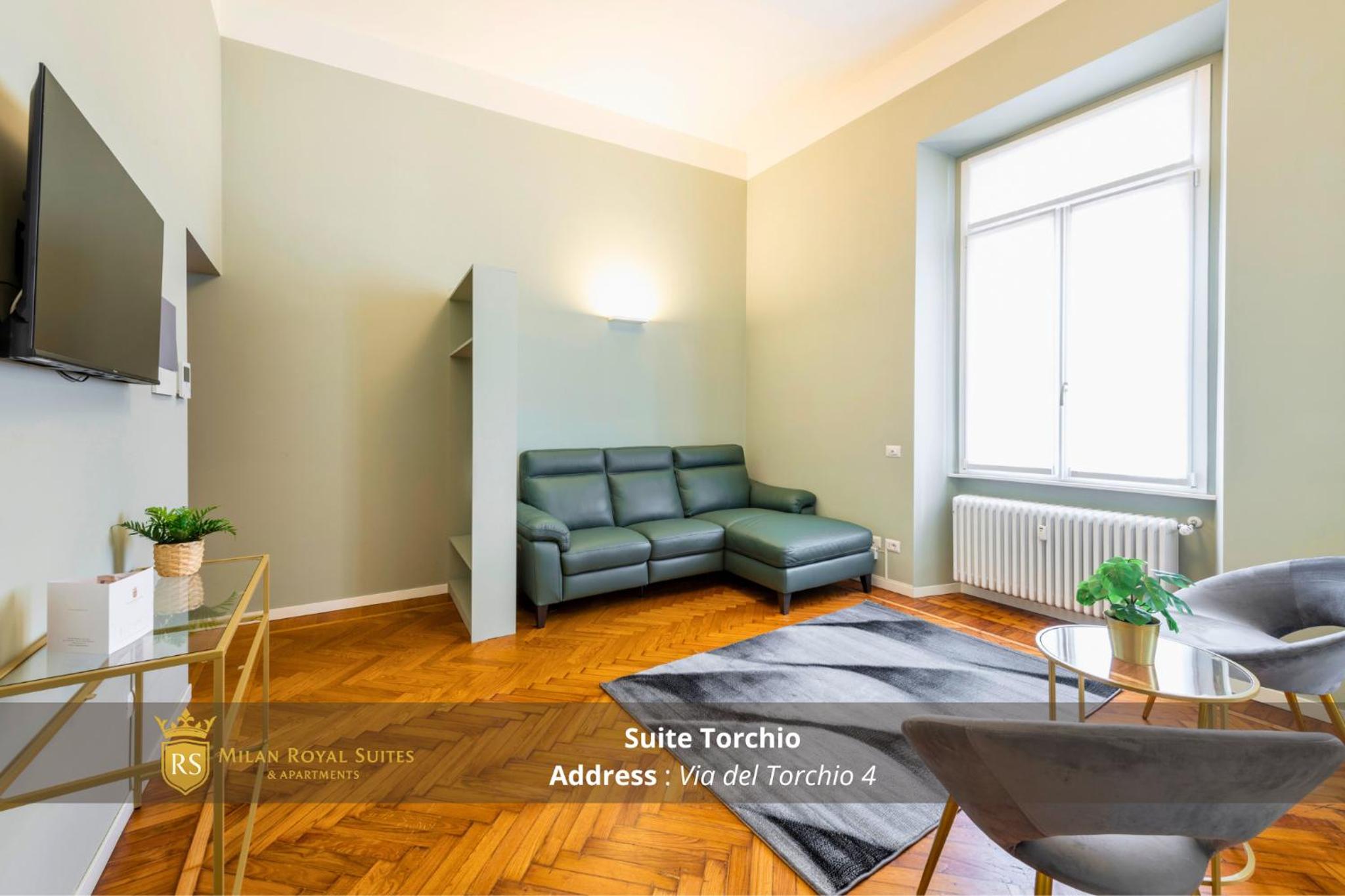Three-Bedroom Deluxe Apartment
