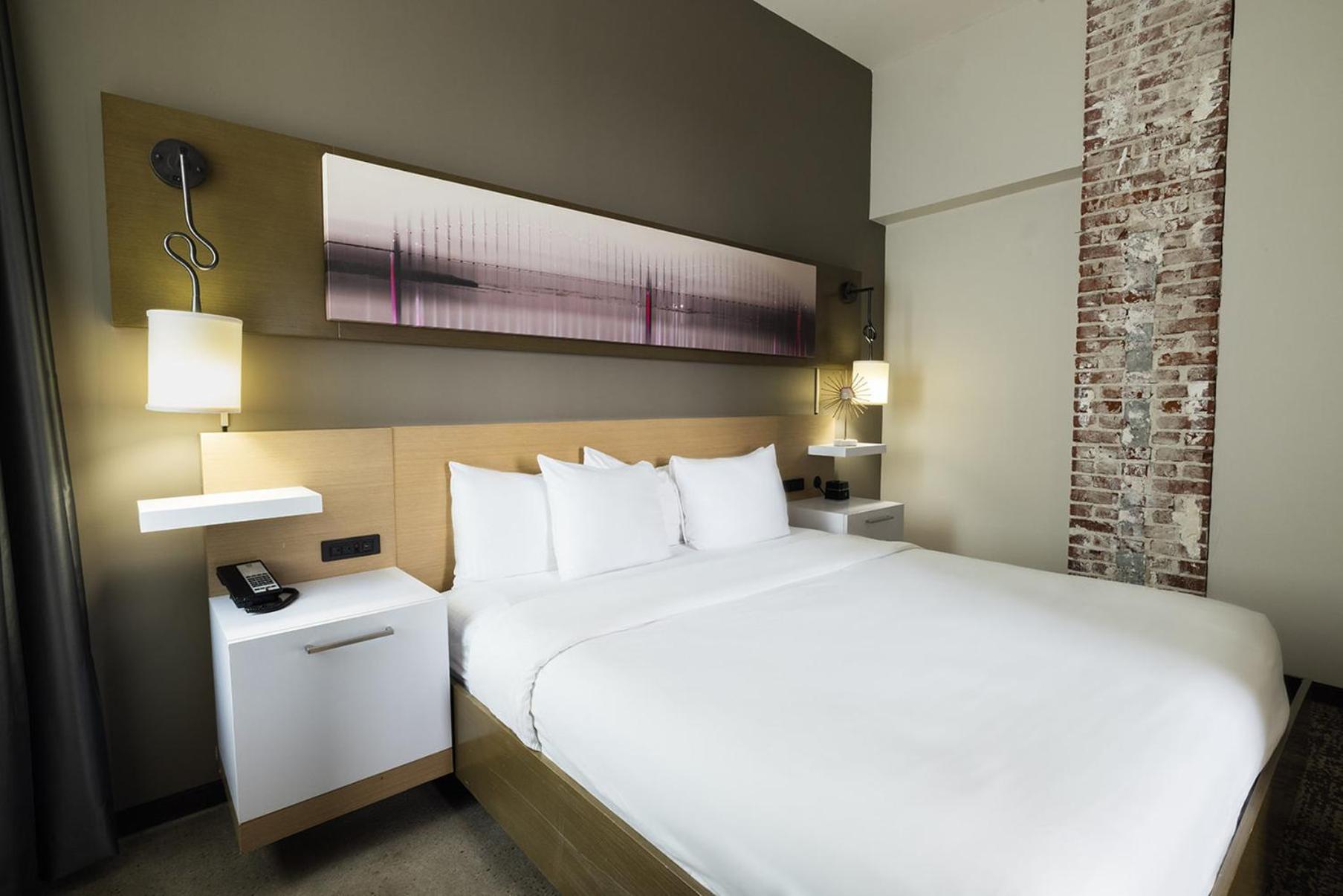 One-Bedroom Suite photo 2