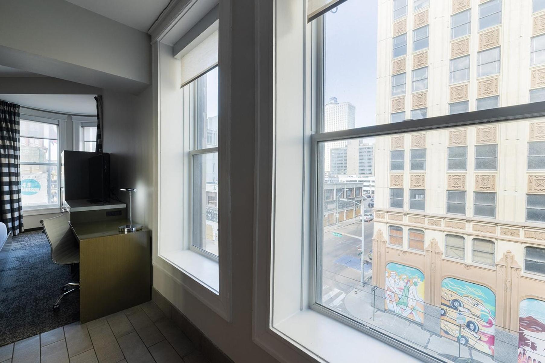 Premium King Room photo 3