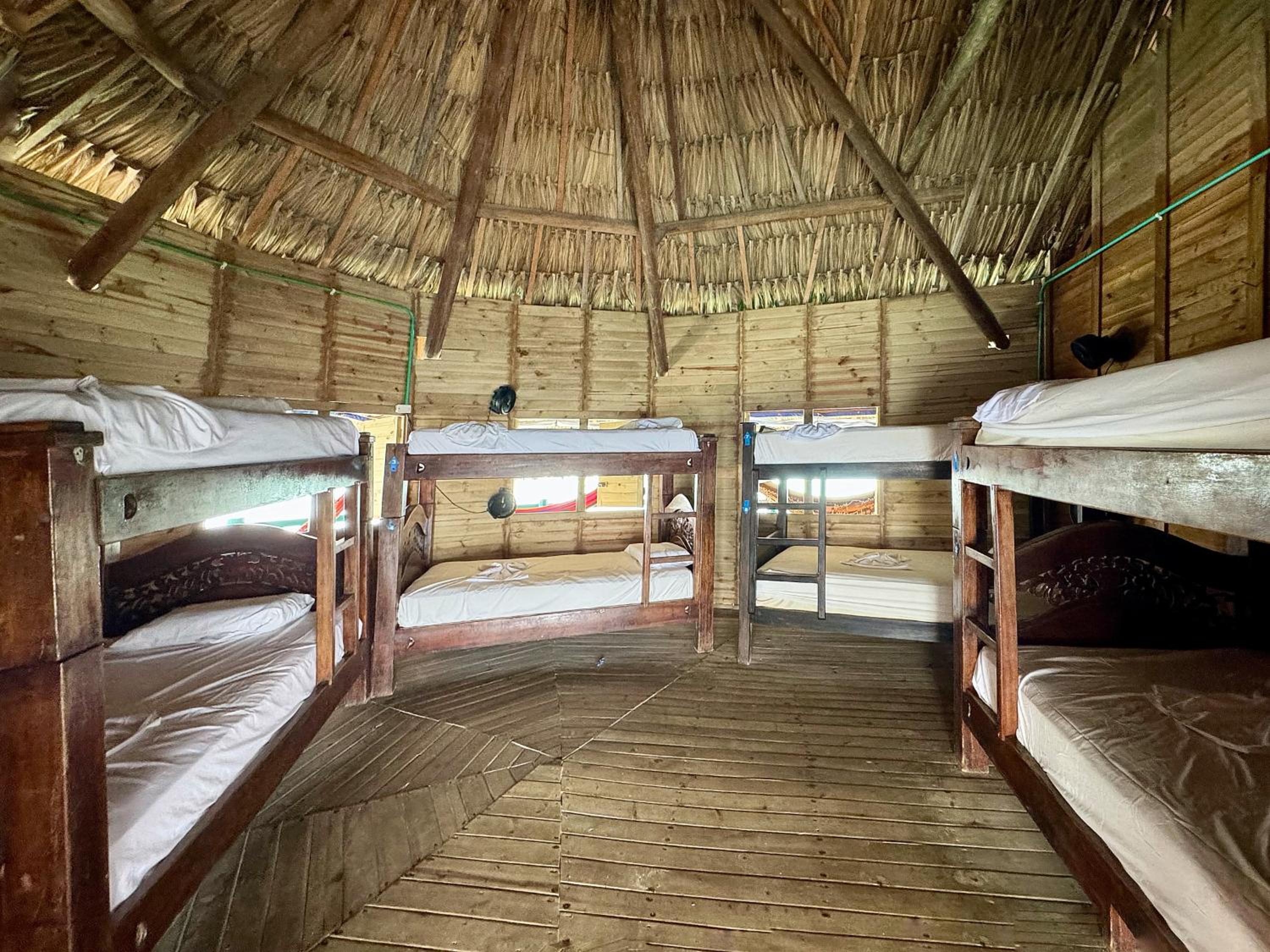 8-Bed Mixed Dormitory Room photo 2