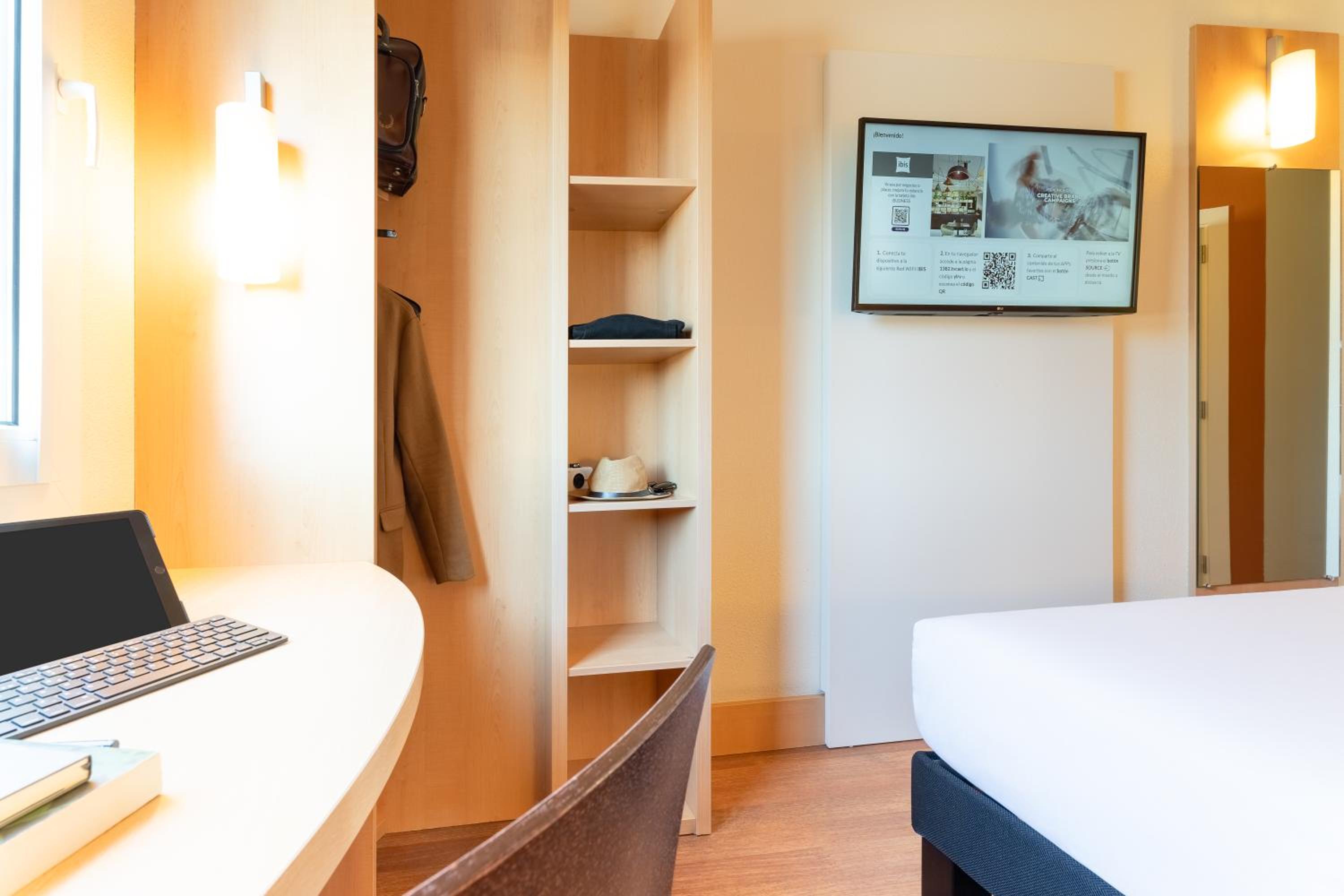 Standard Double Room - Photo 5