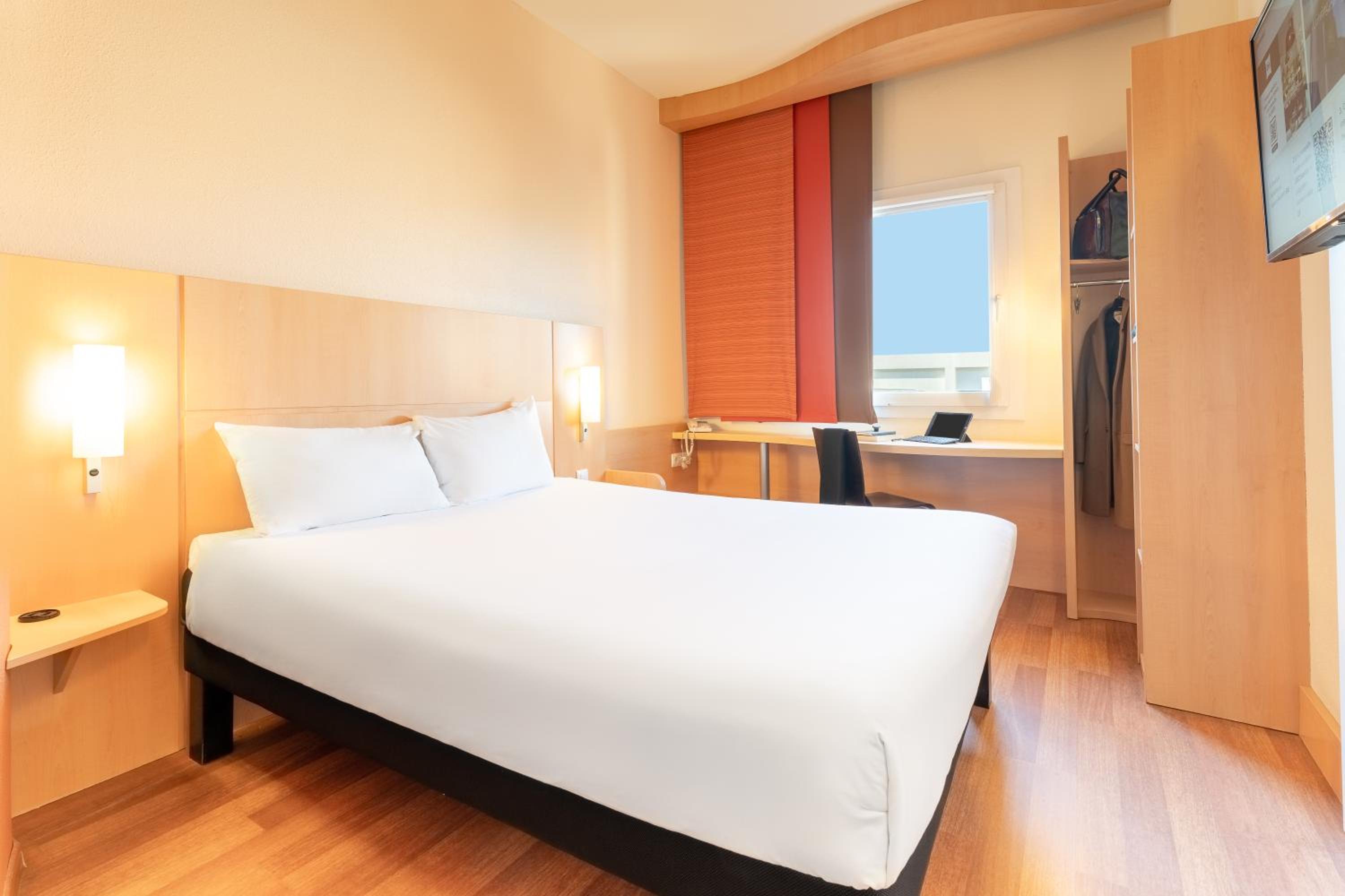 Standard Double Room - Photo 3