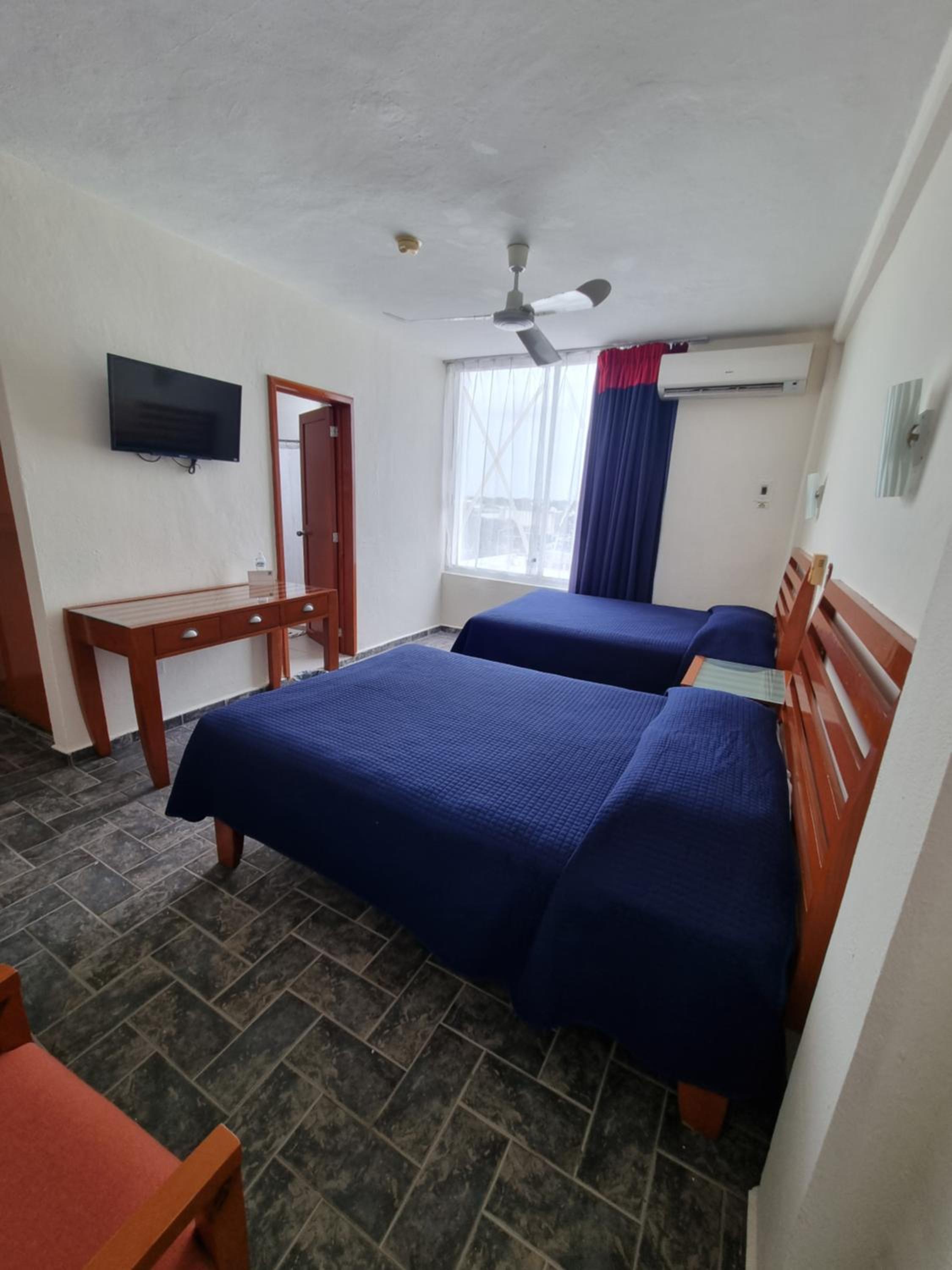 Classic Quadruple Room photo 2