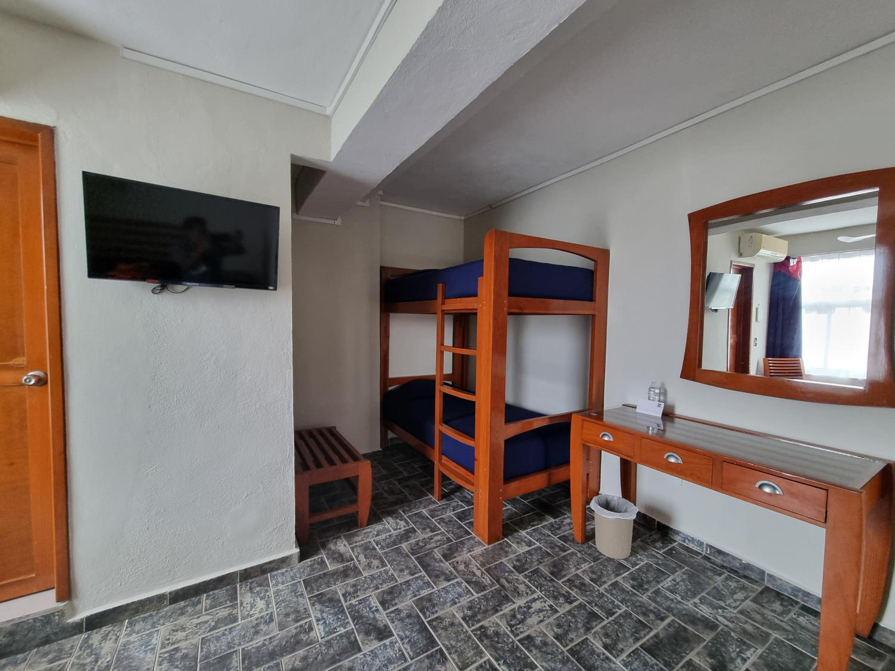 Triple Room photo 2