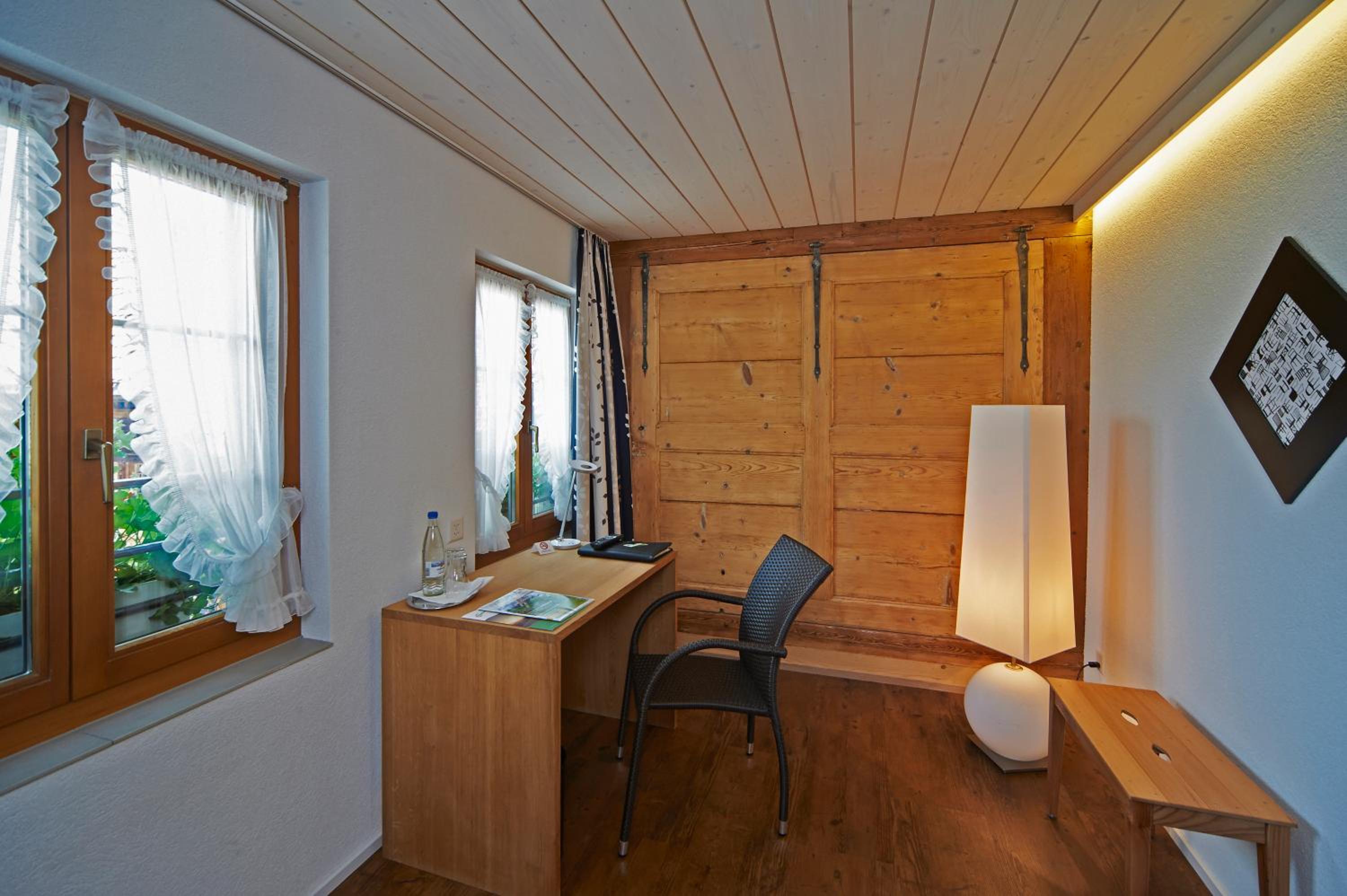 Double Room - Photo 7