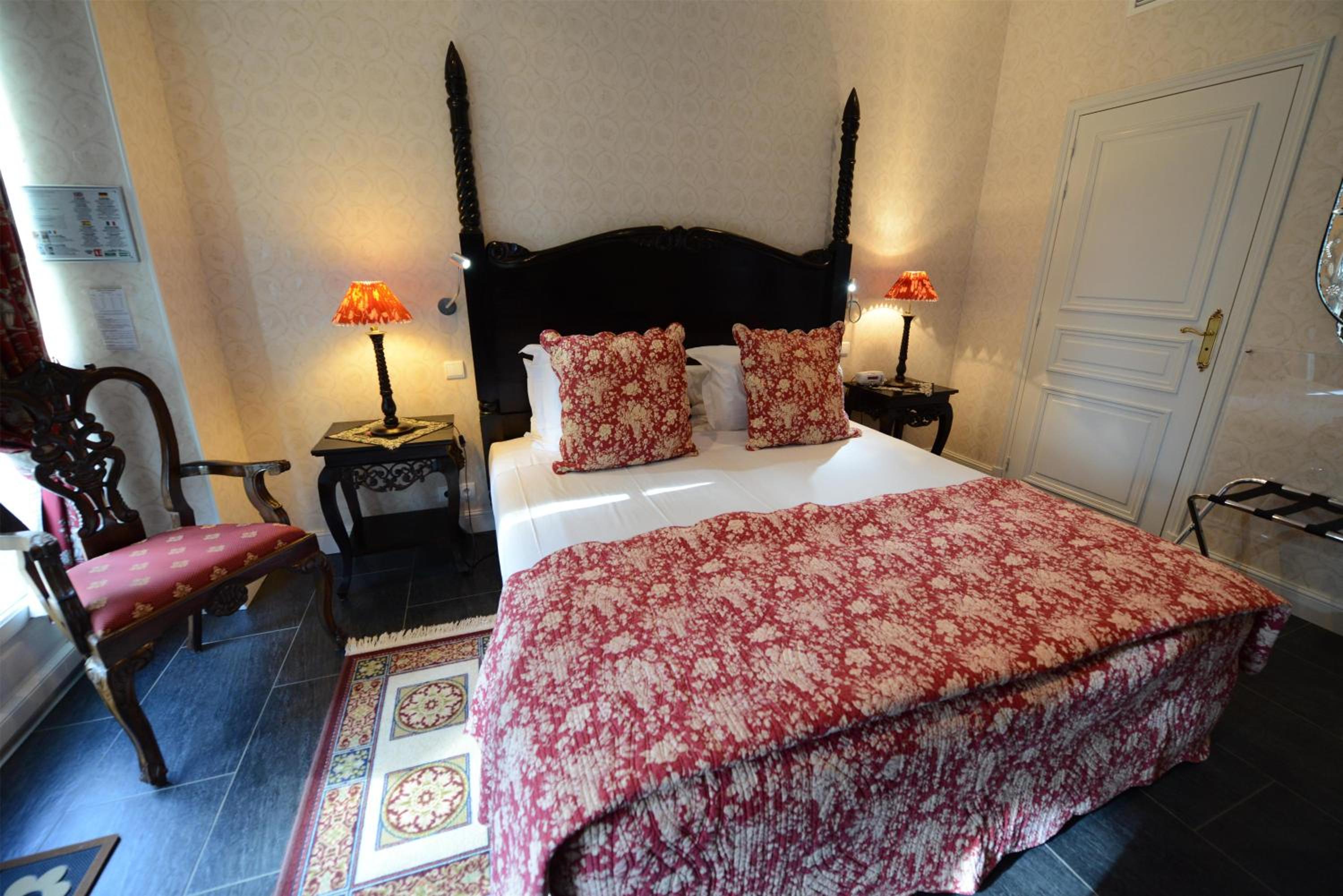 Classic Manor Room photo 1
