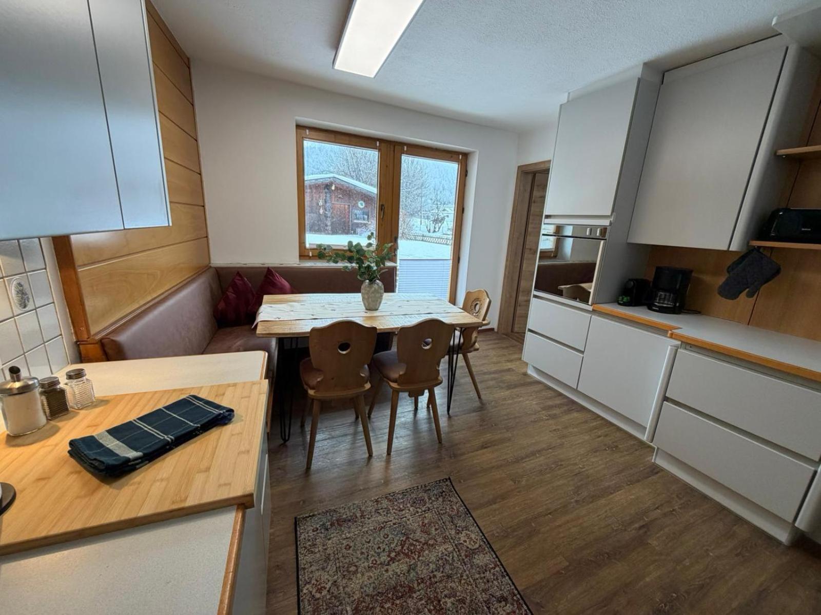 One-Bedroom Apartment with Terrace photo 2