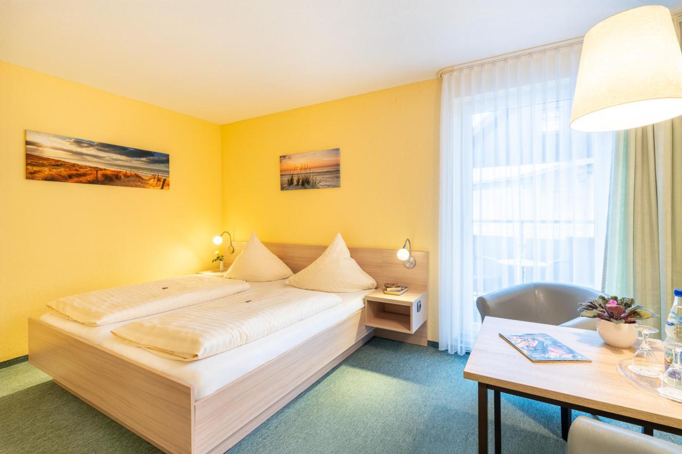 Double Room with Balcony photo 2
