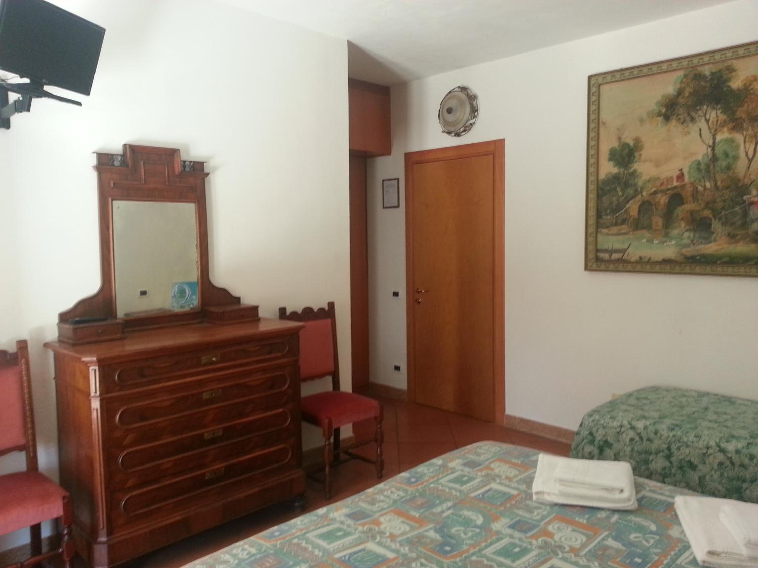 Triple Room with Terrace photo 1