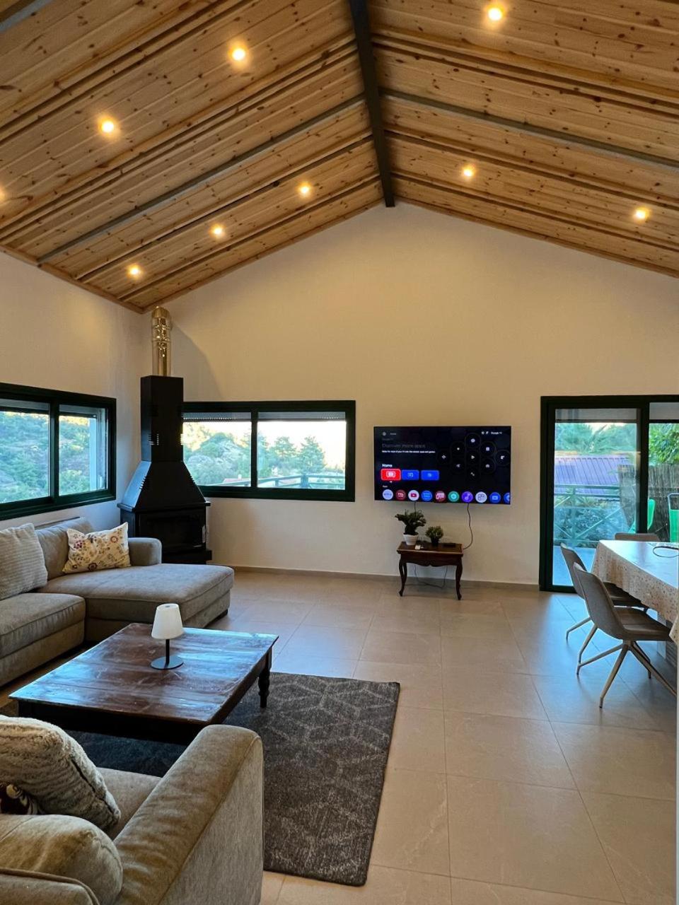 Three-Bedroom Vacation Home  photo 1
