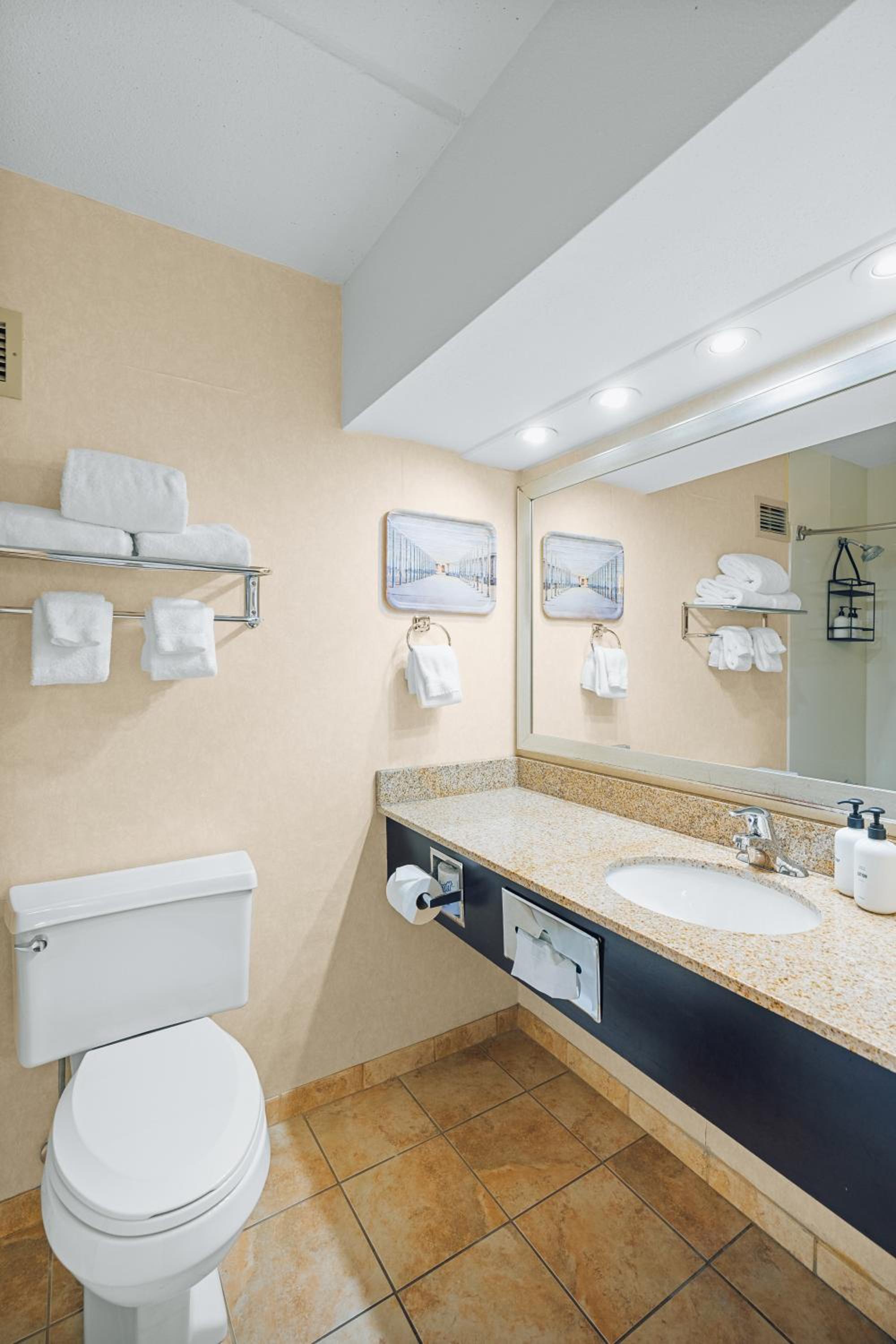 Queen Room - Non Smoking - Photo 1