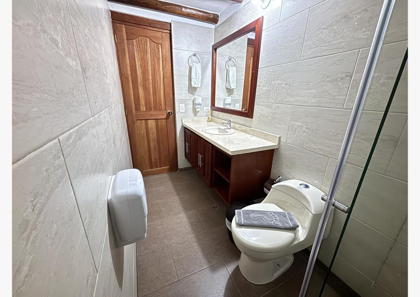 King Suite with Spa Bath photo 1