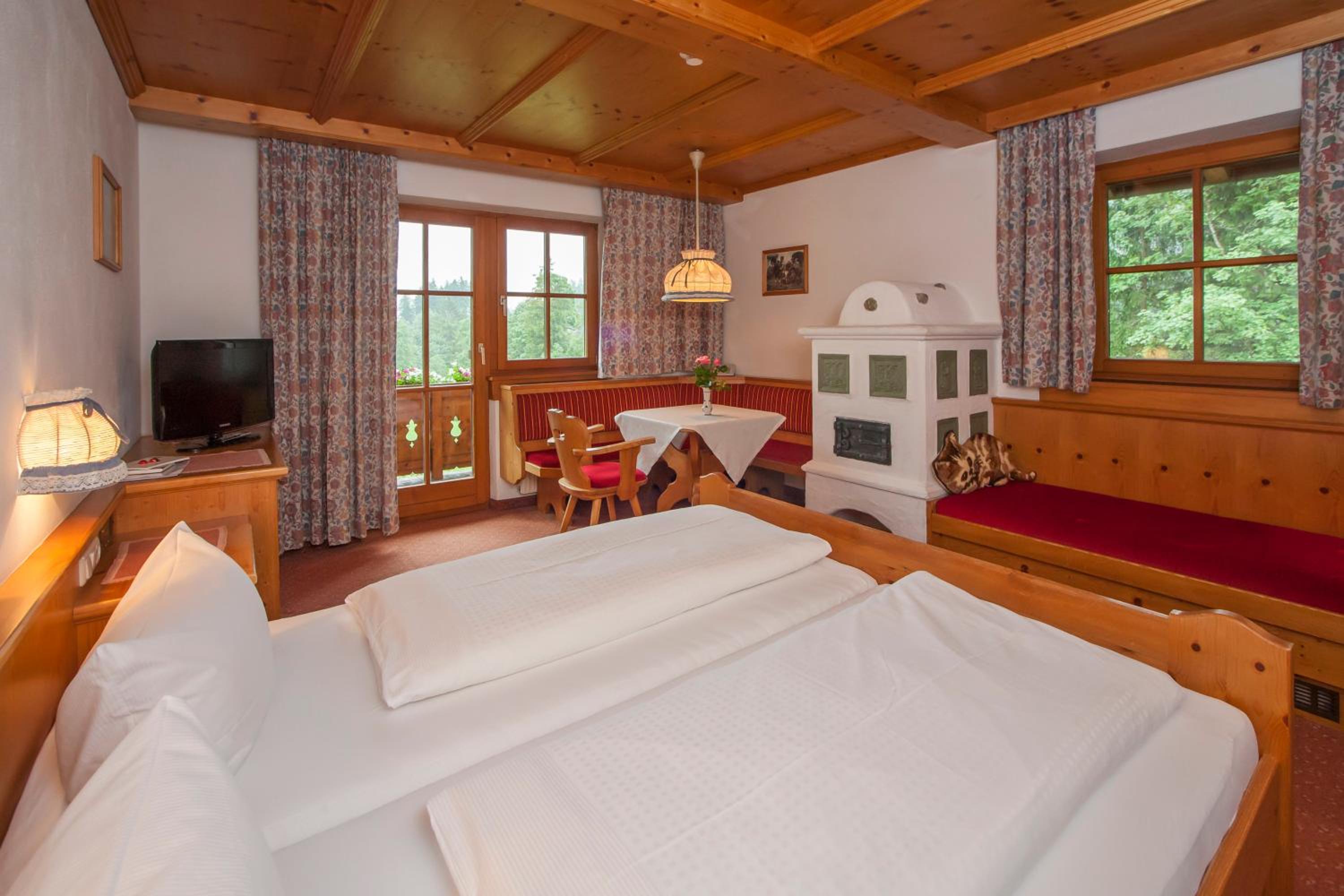 Comfort Double Room with Bathroom - Photo 4