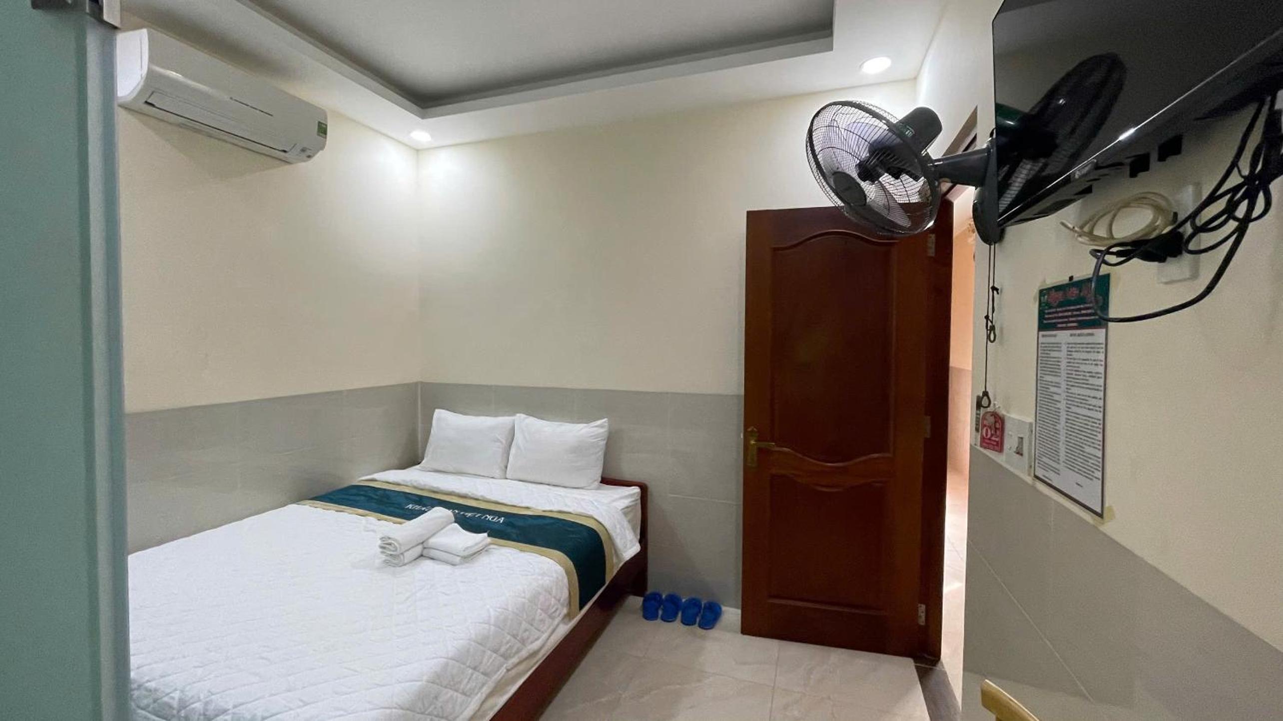Budget Double Room photo 2