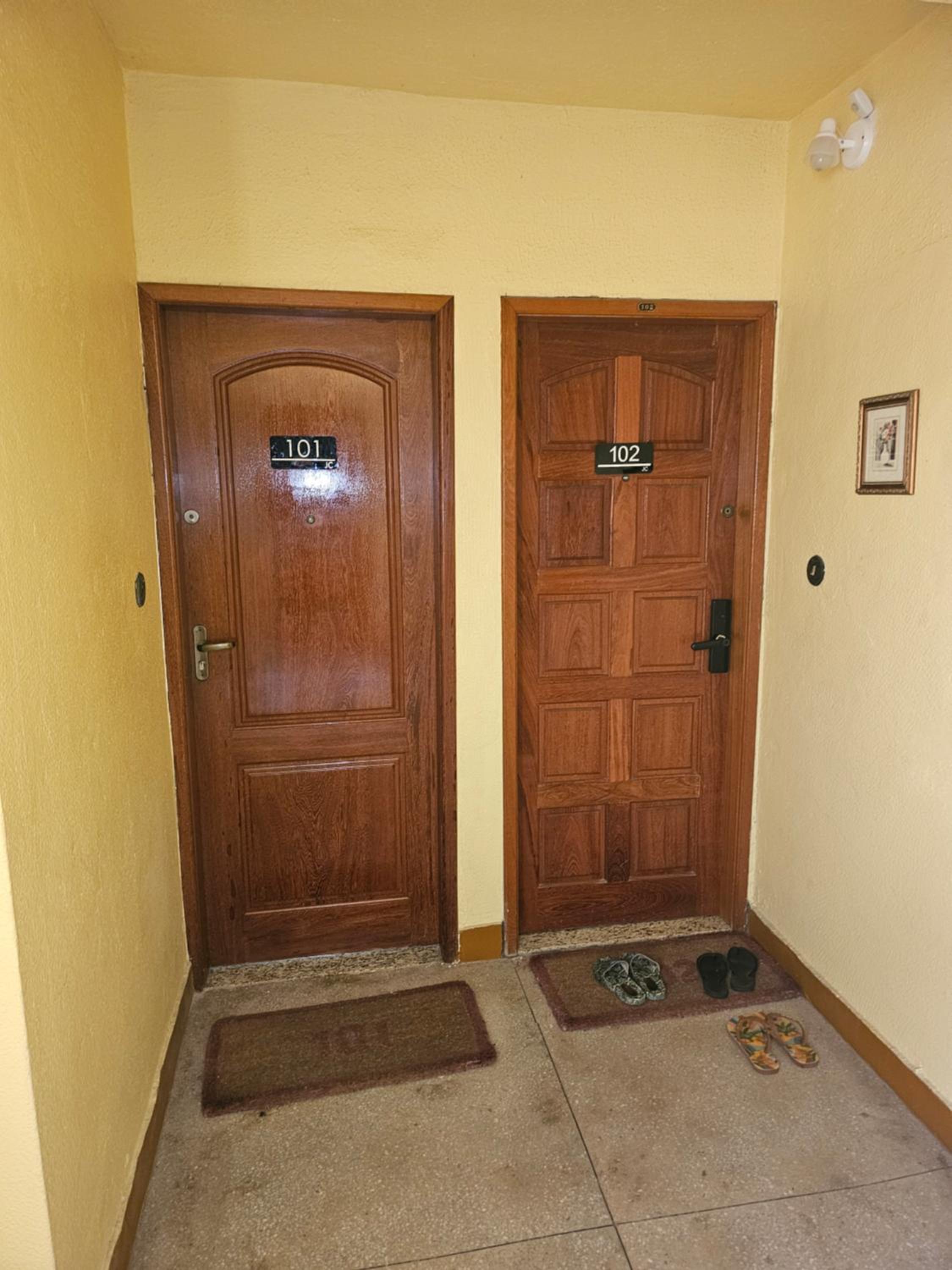 Double Room with Shared Toilet