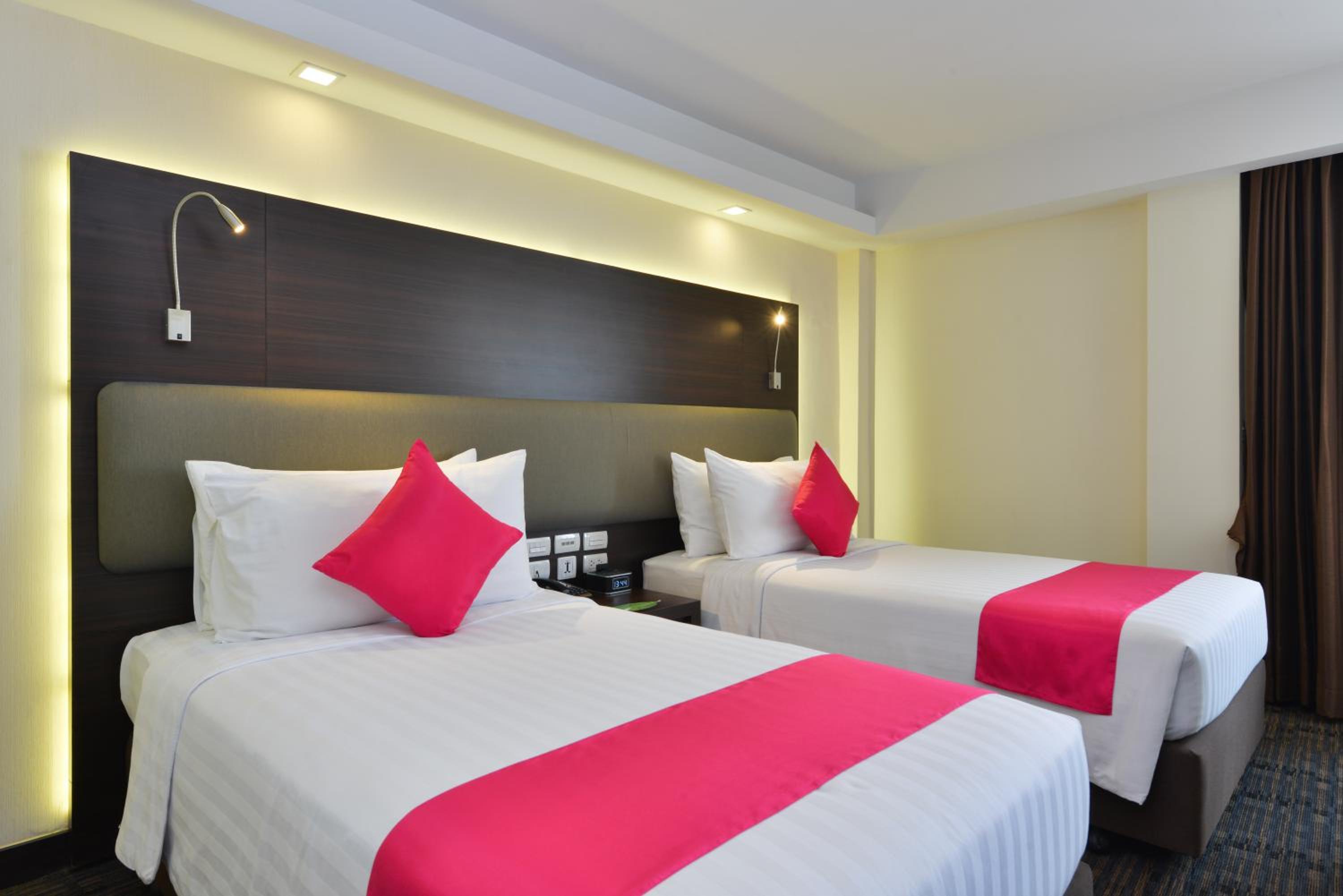Superior Twin Room - No Window  photo 3
