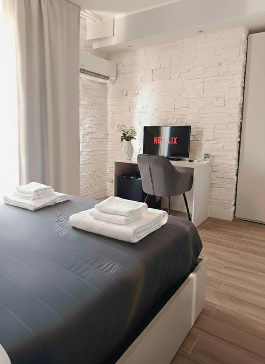 Triple Room with Private Bathroom photo 3