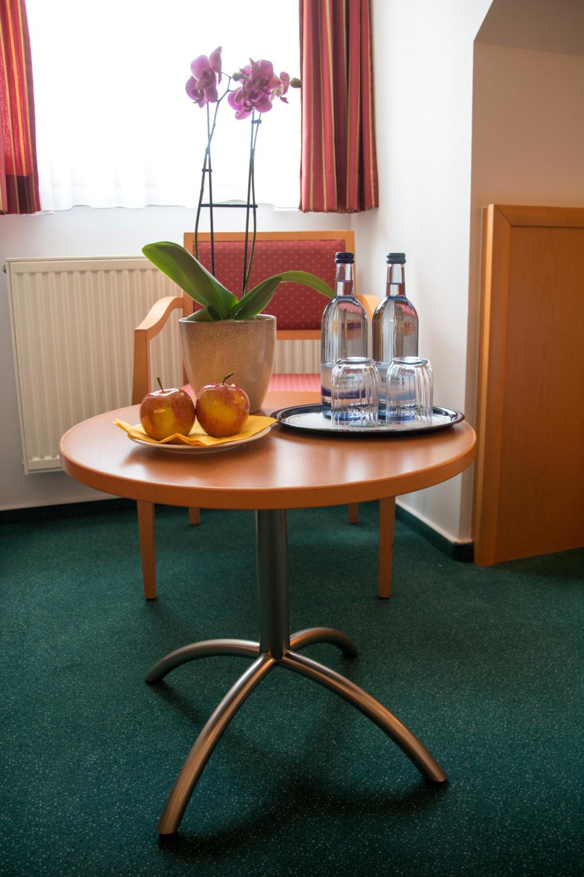 Double Room - Photo 2