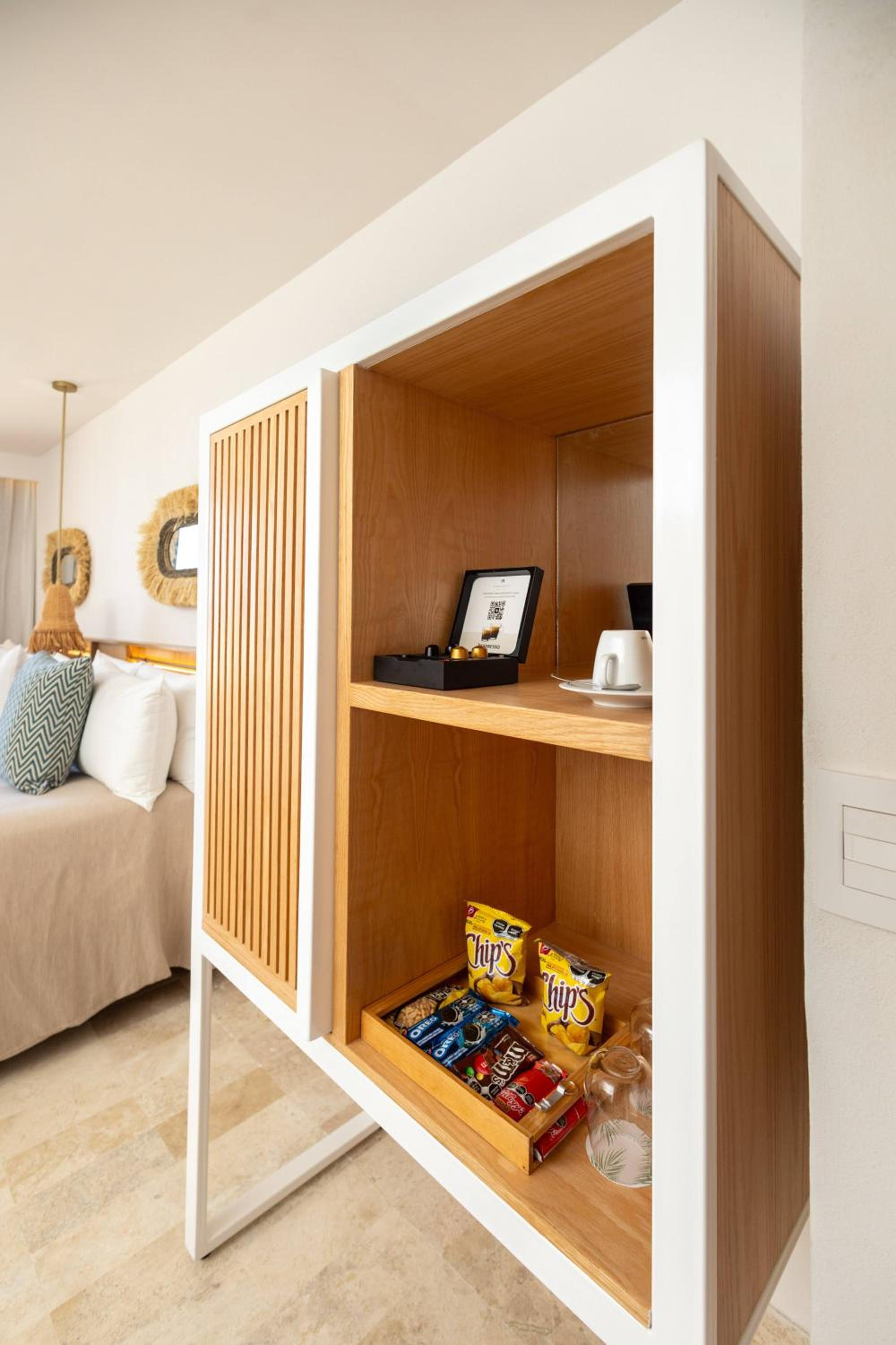Suite Governor