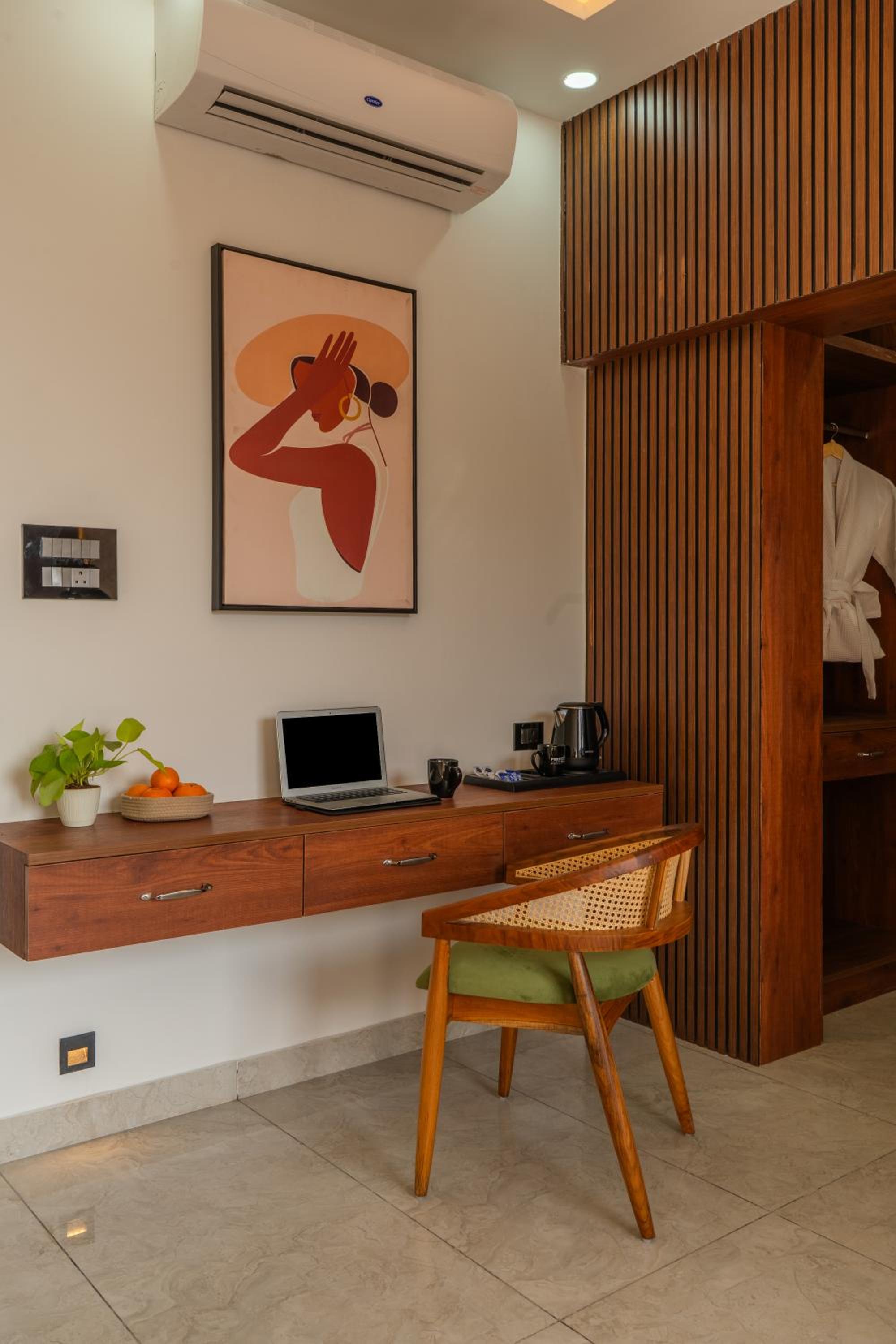 King Room with Mountain View